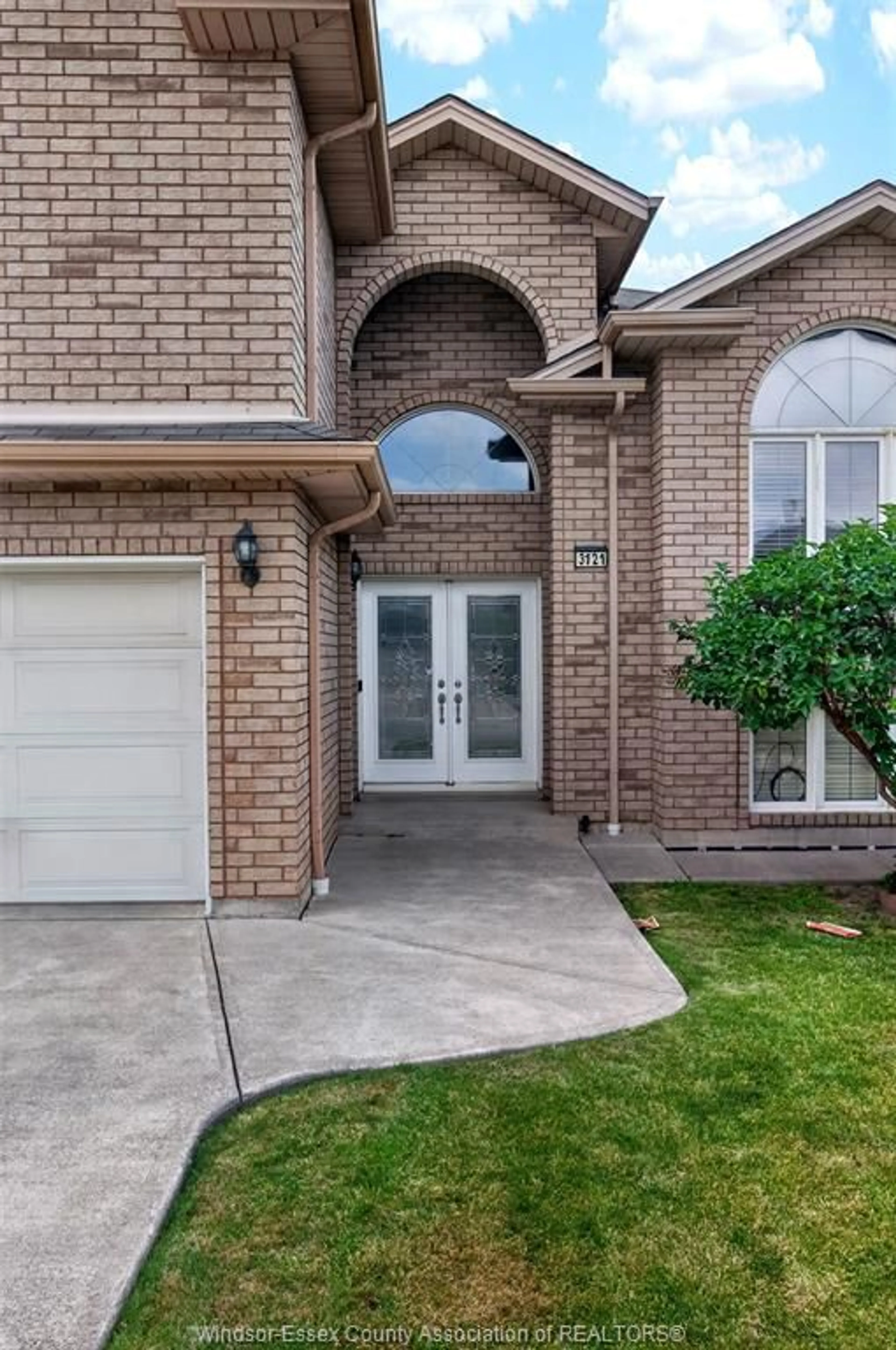 Home with brick exterior material, street for 3121 TROUP CRESCENT, Windsor Ontario N8R 0A3