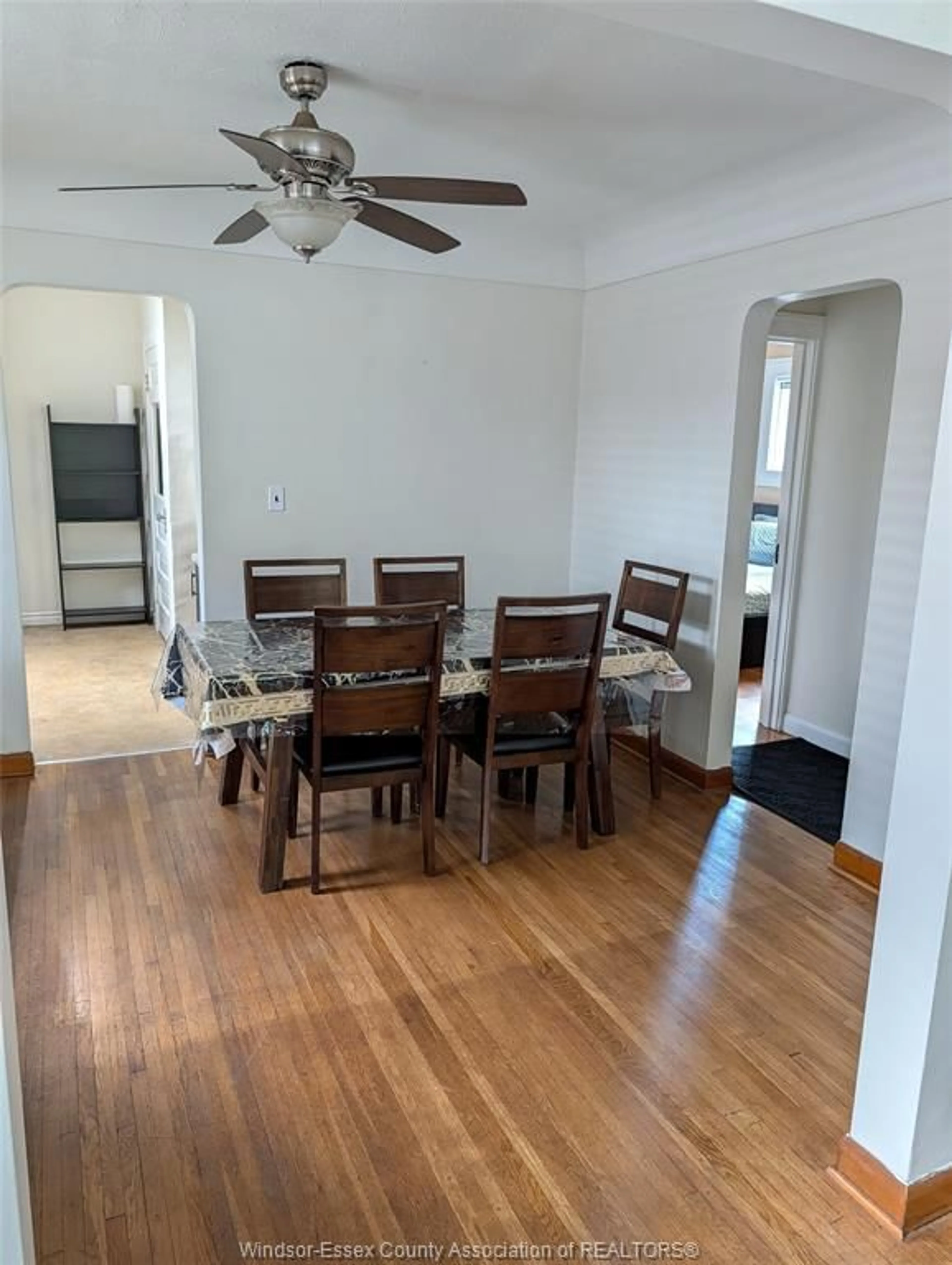 Dining room, wood/laminate floor for 1868 PILLETTE, Windsor Ontario N8T 2P1