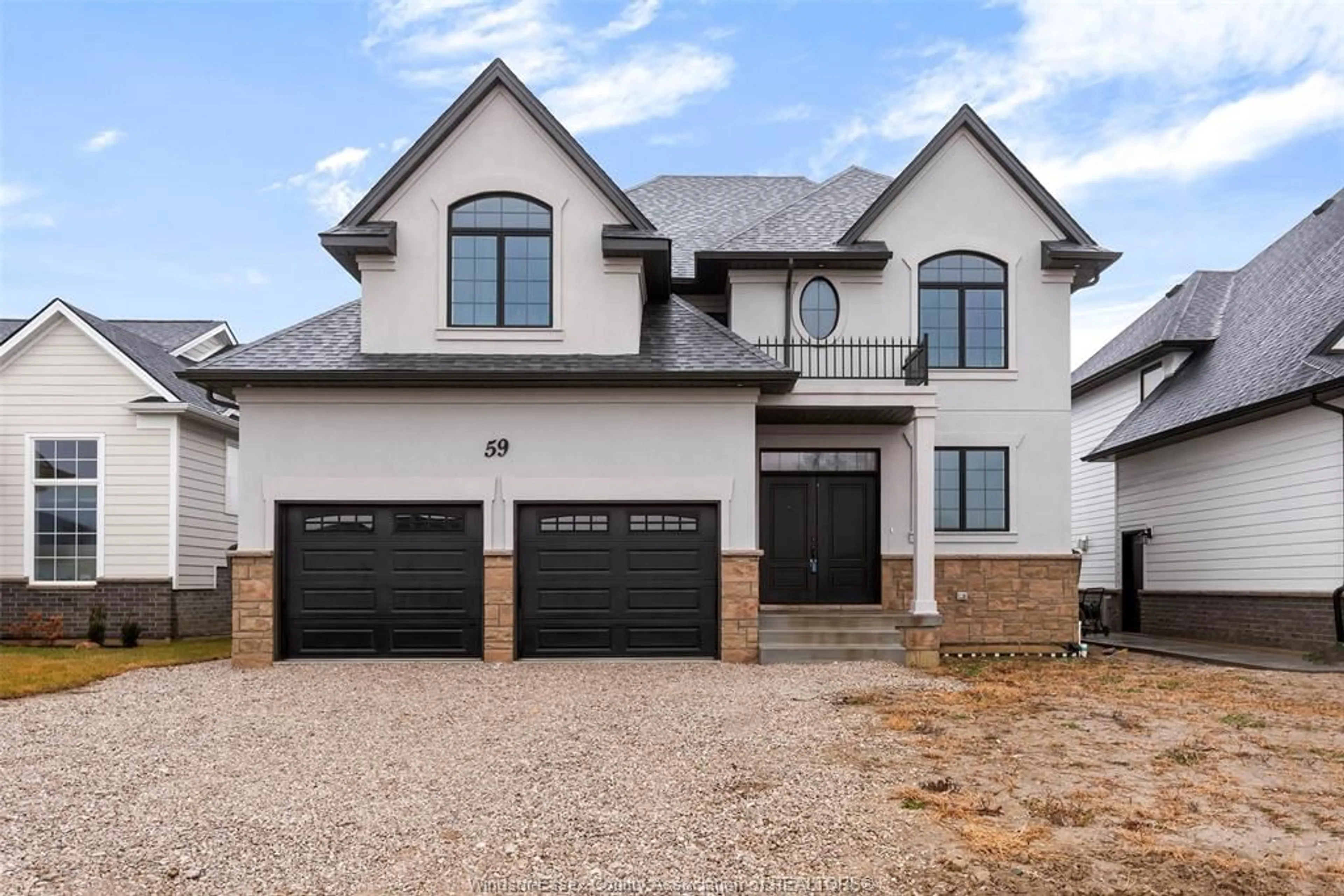Home with brick exterior material, street for 59 BELLEVIEW Dr, Kingsville Ontario N0R 1B0