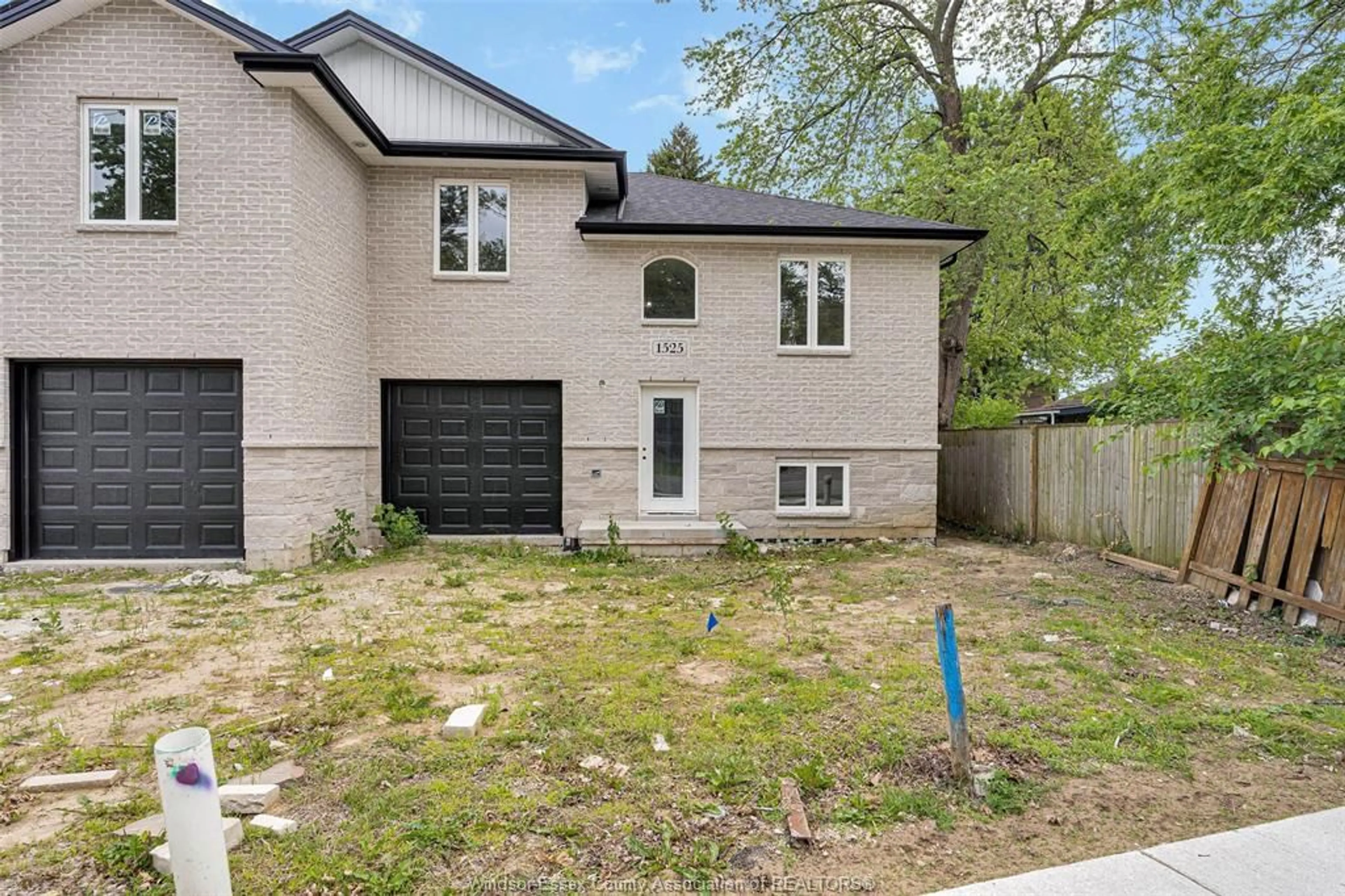 Home with brick exterior material, street for 1525 MICHIGAN Ave, LaSalle Ontario N9J 2G7