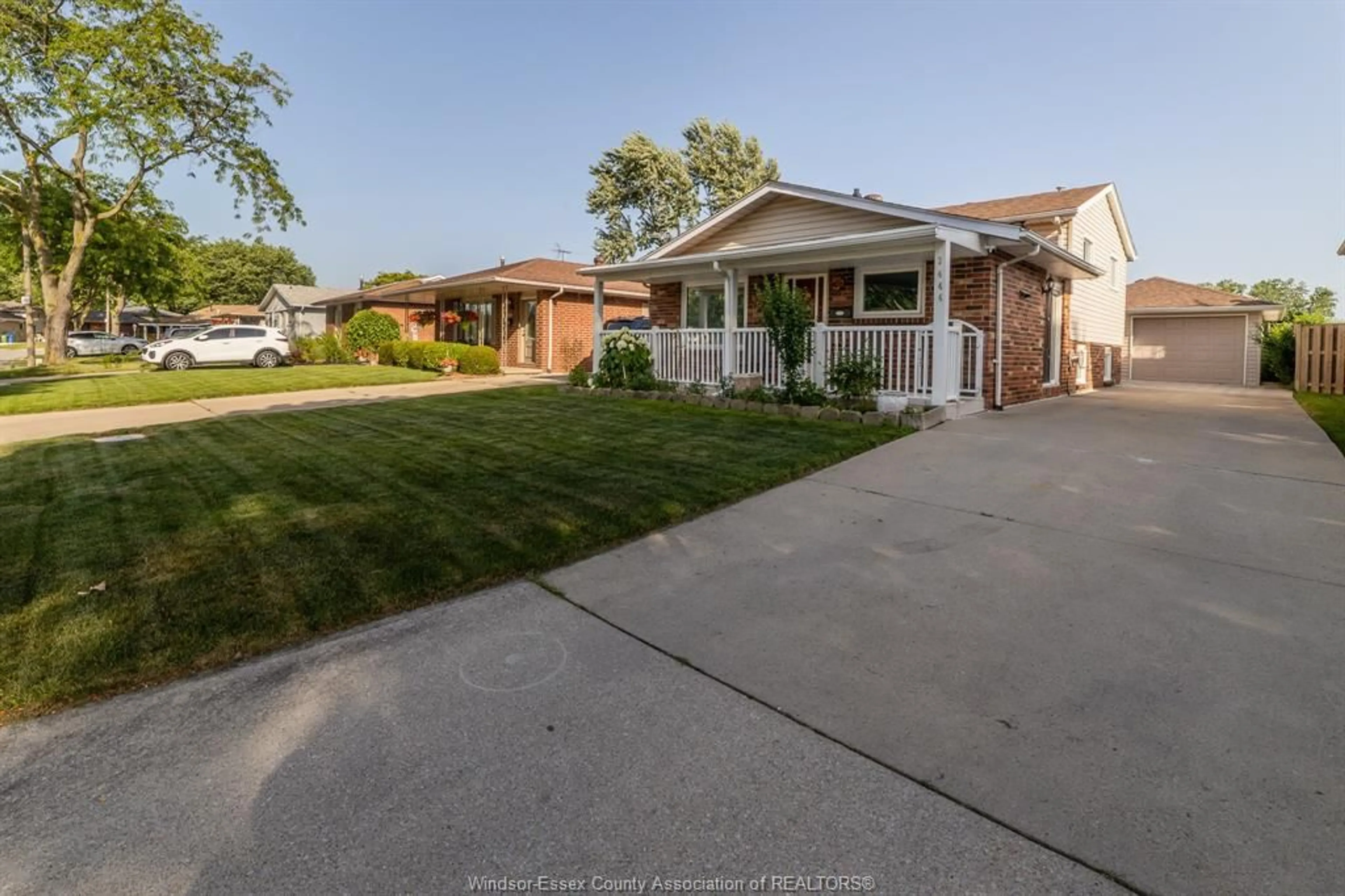 Unknown for 3444 HEMLOCK, Windsor Ontario N8R 1Z9