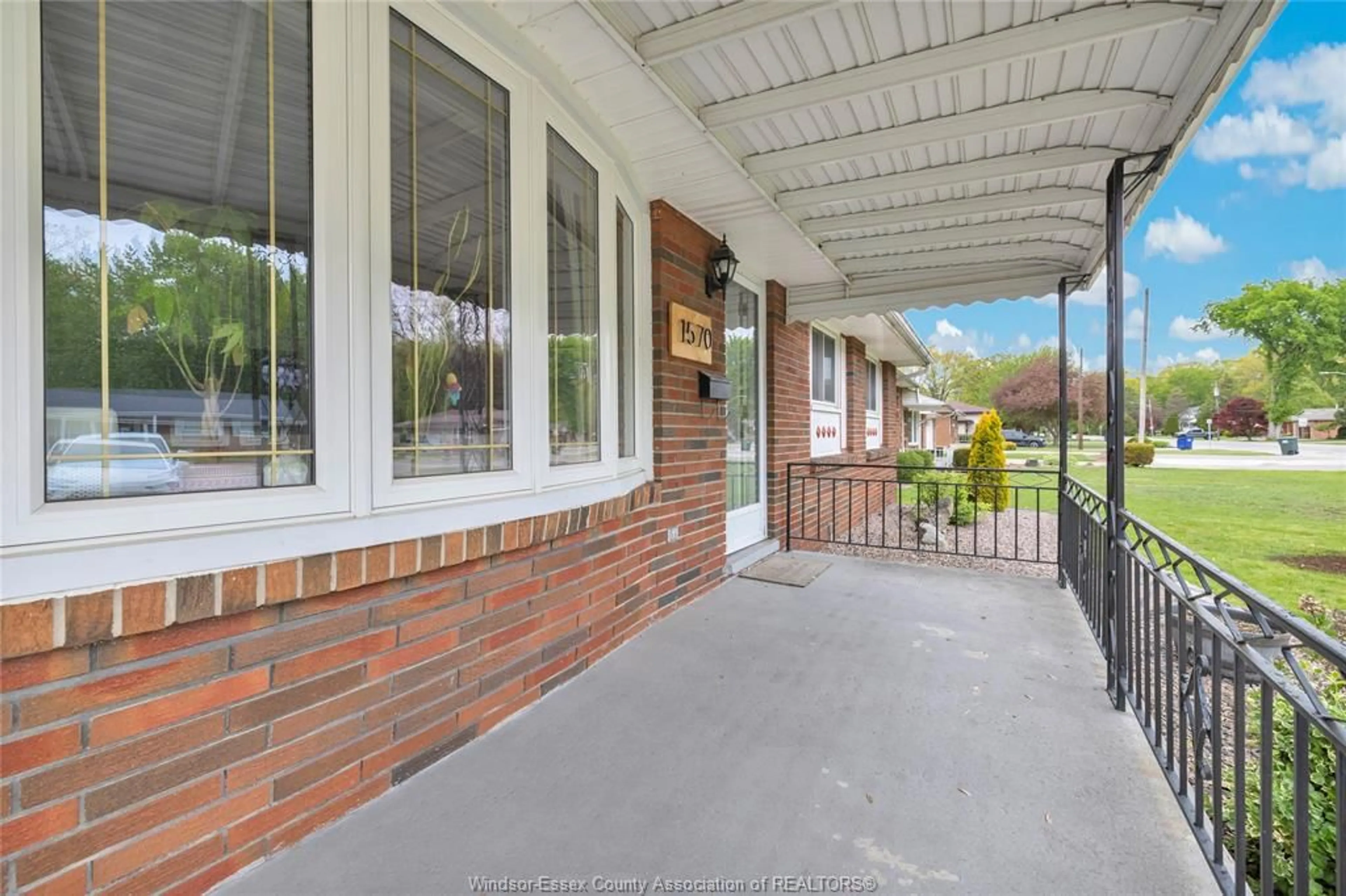Patio, street for 1570 LAURIER Dr, LaSalle Ontario N9J 1N5