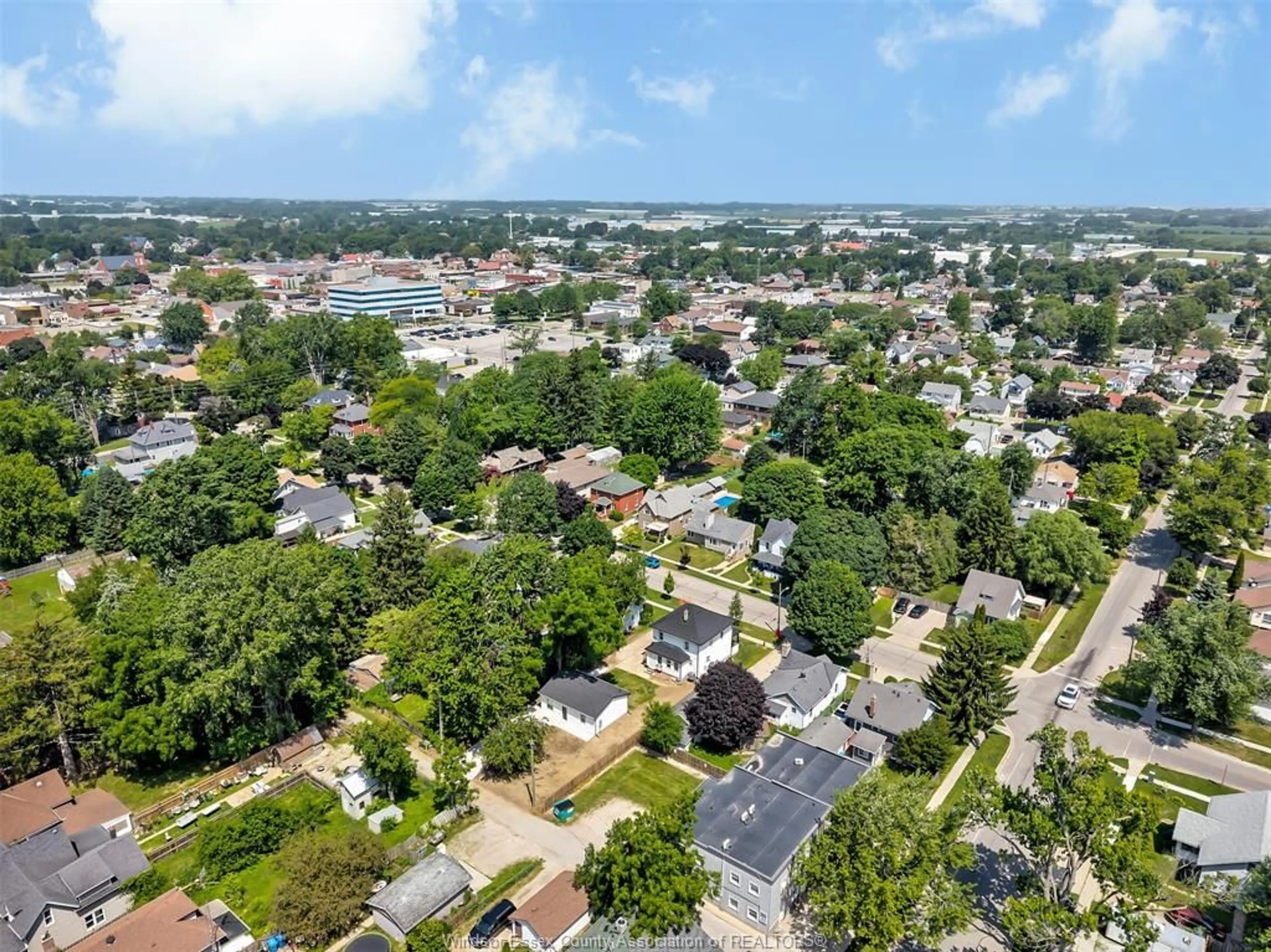 A pic from outside/outdoor area/front of a property/back of a property/a pic from drone, street for 58 MARLBOROUGH St, Leamington Ontario N8H 1W7