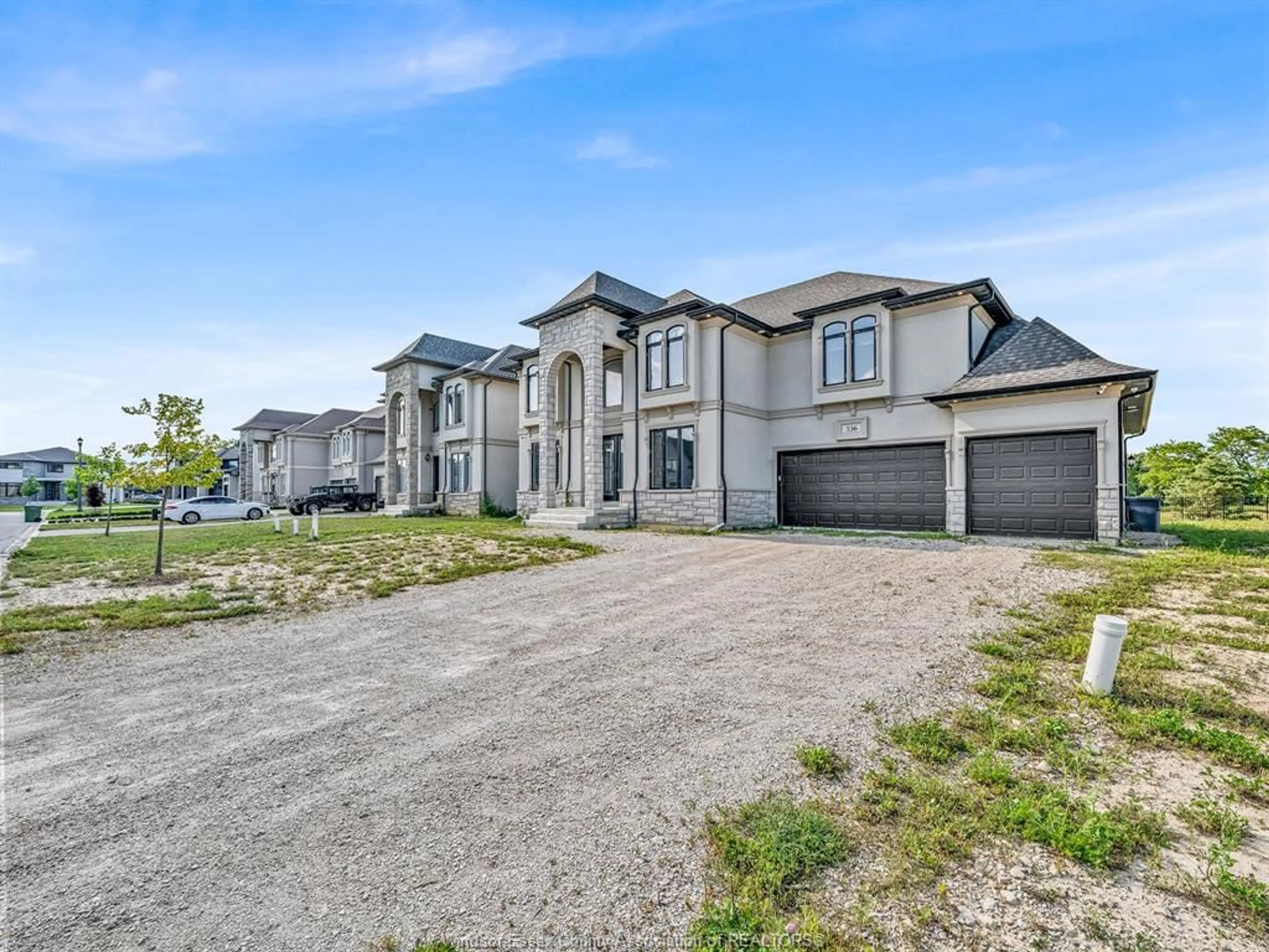 Unknown for 336 BENSON Crt, Amherstburg Ontario N9V 0A8