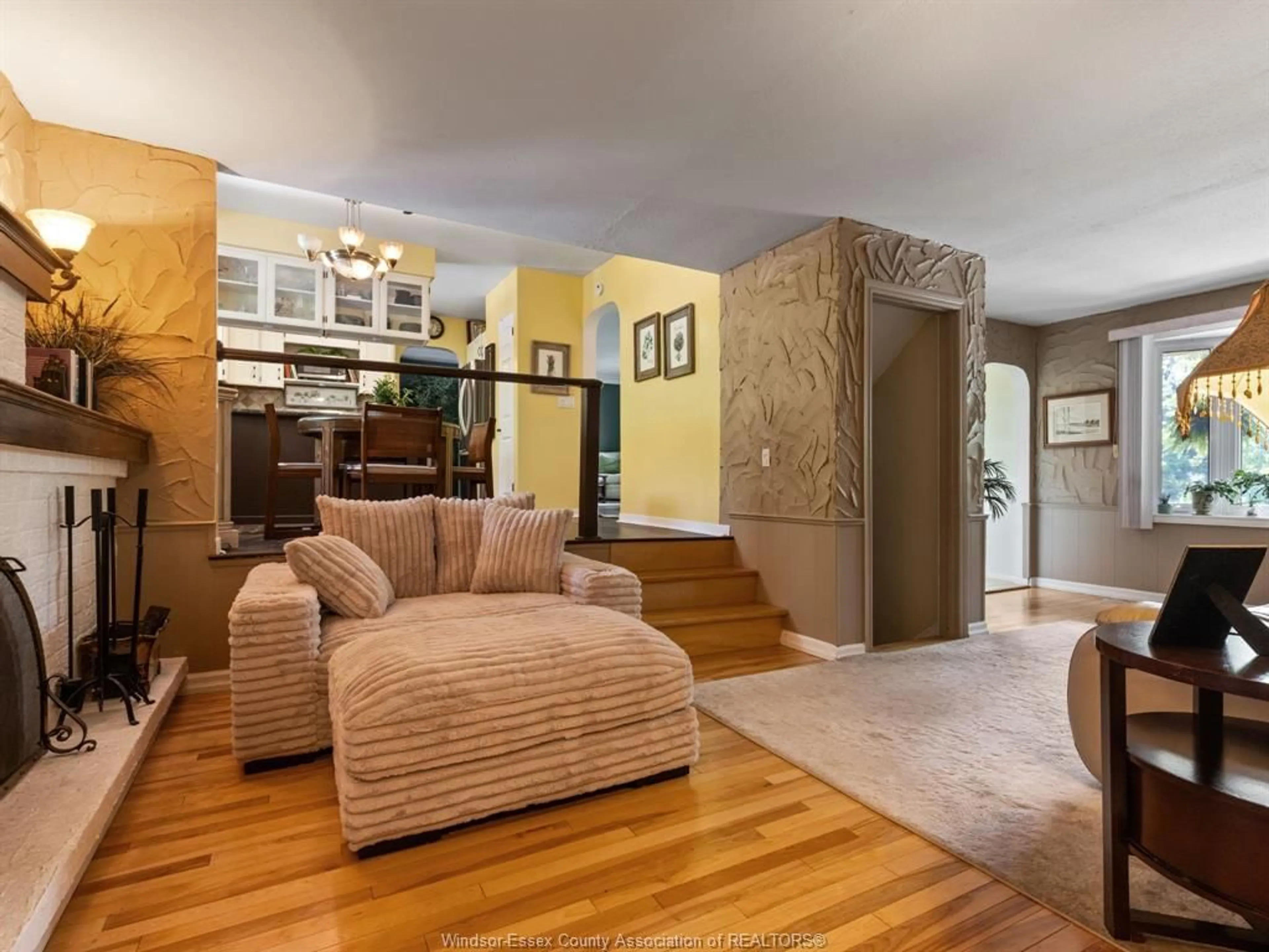 Living room with furniture, unknown for 7045 MATCHETTE Rd, LaSalle Ontario N9J 2S1