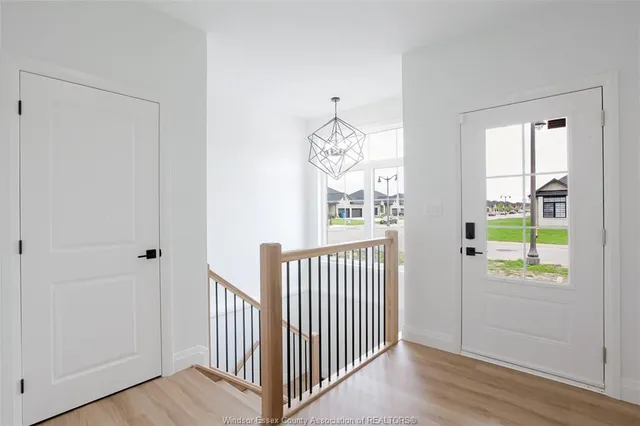701 Elliot Point Rd, Amherstburg 2