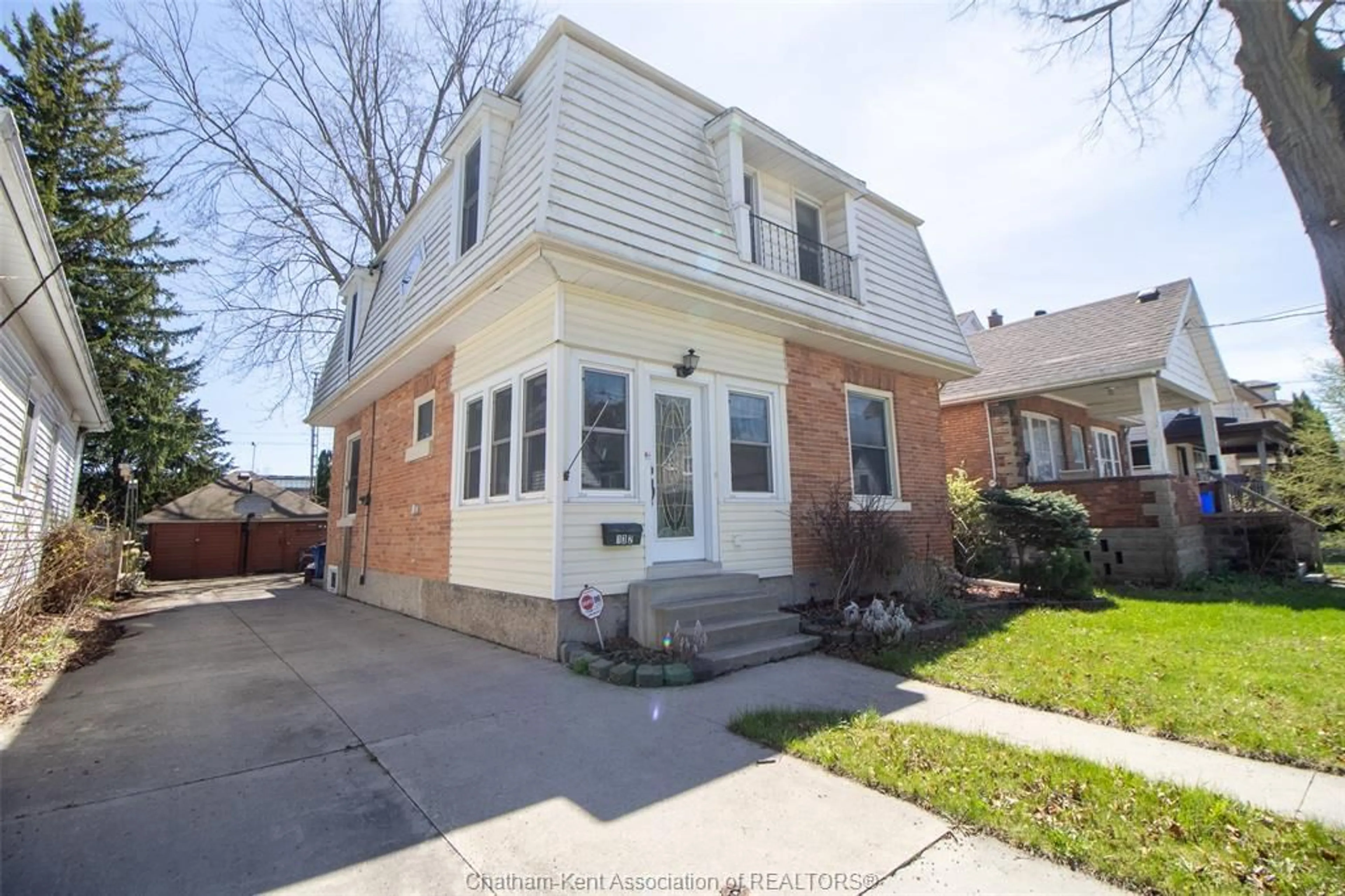 Home with brick exterior material, street for 132 Patteson Ave, Chatham Ontario N7M 1T8