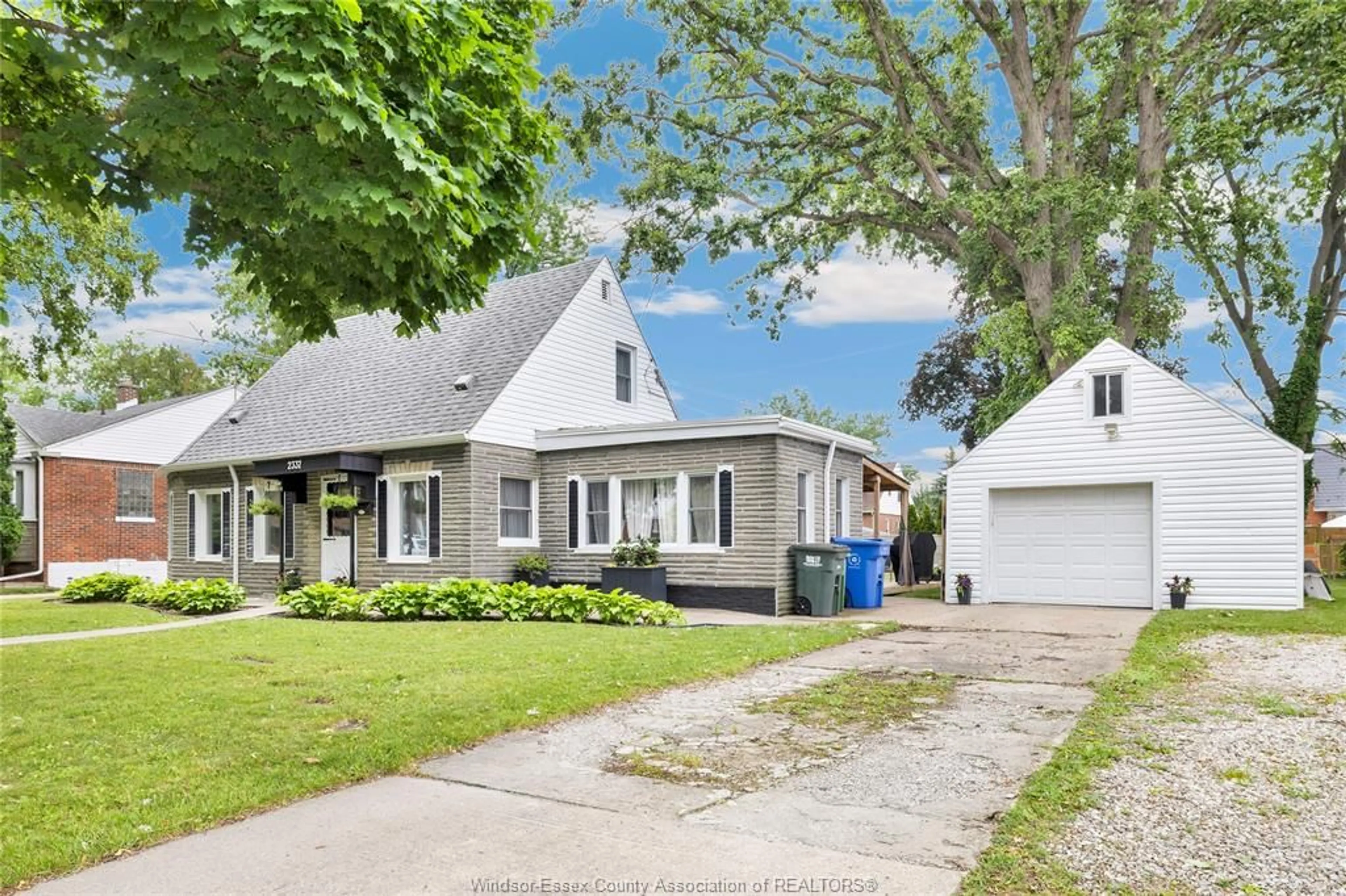 Unknown for 2337 PARKWOOD Ave, Windsor Ontario N8W 2K3