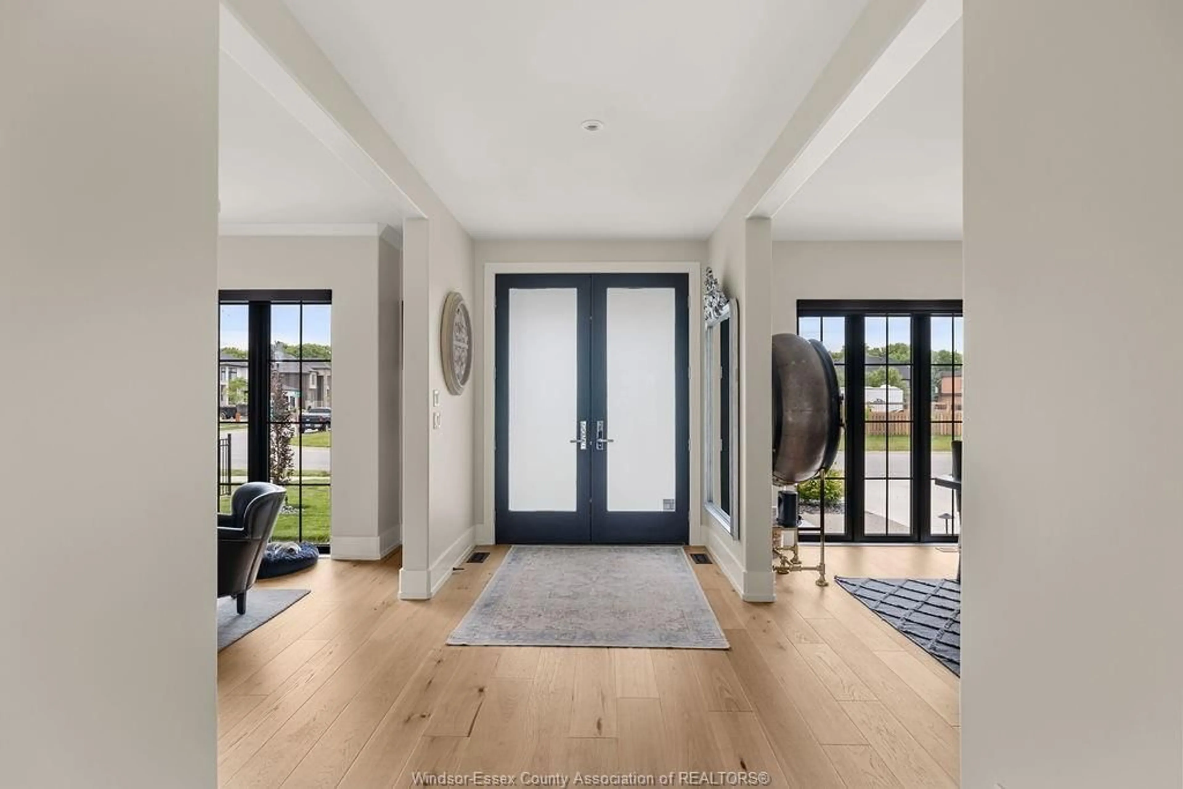 Indoor entryway for 322 WATER Ave, Lakeshore Ontario N8L 1A7