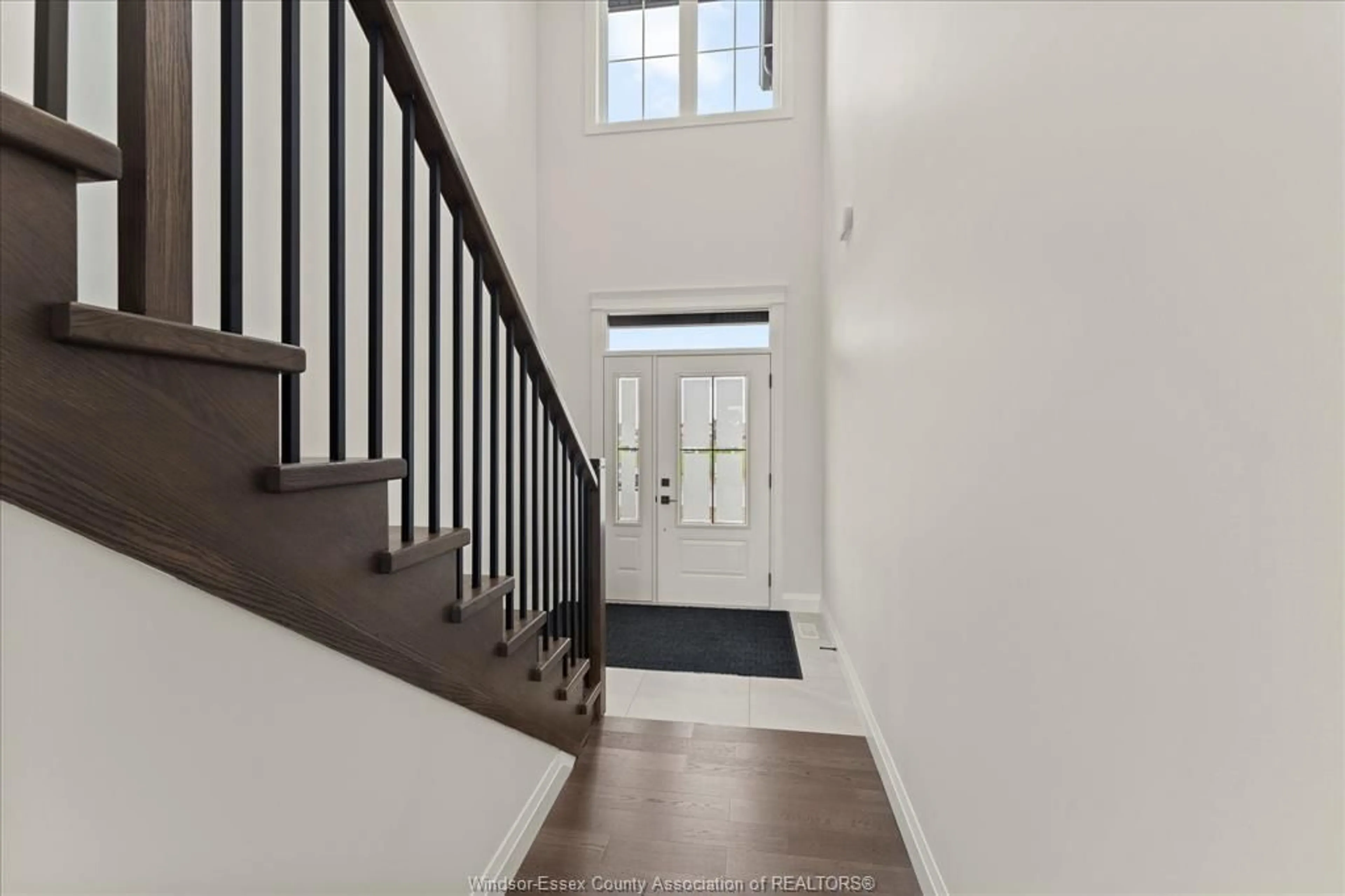 Indoor entryway for 5194 TALIA Trail, Tecumseh Ontario N0R 1K0