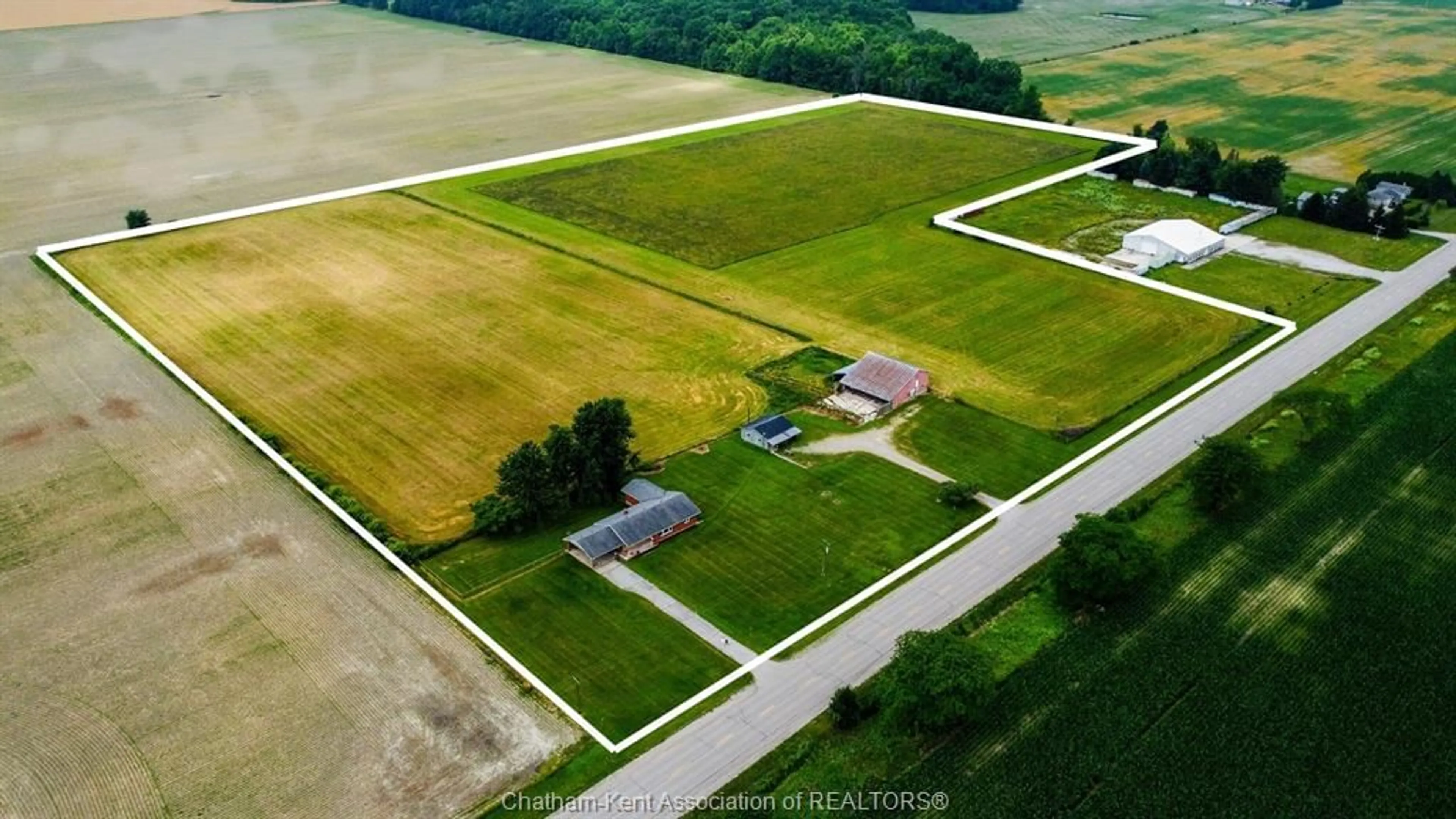 A pic from outside/outdoor area/front of a property/back of a property/a pic from drone, building for 12825 GRAHAM Rd, West Lorne Ontario N0L 2P0