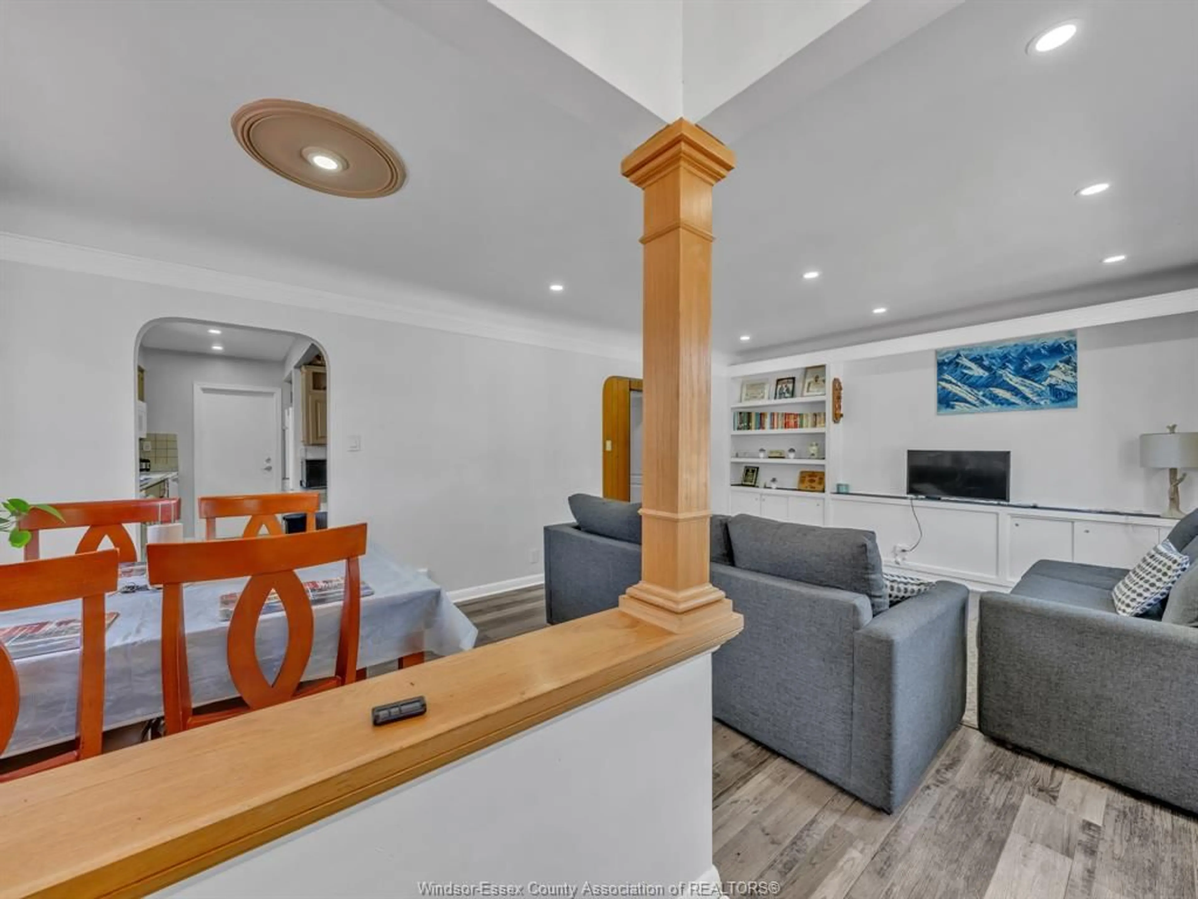 Living room with furniture, unknown for 3551 DOMINION Blvd, Windsor Ontario N9E 2P1