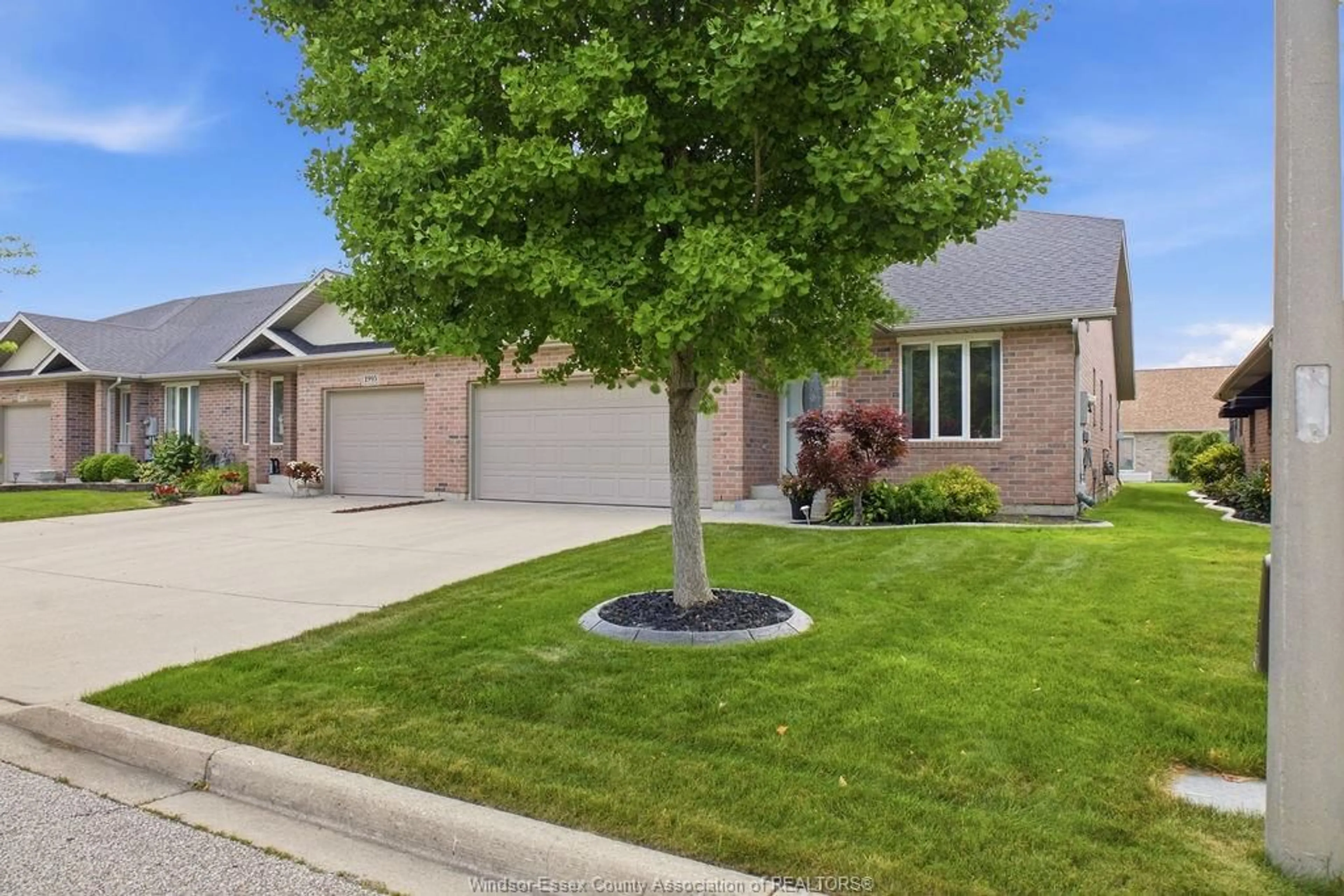 Home with brick exterior material, street for 1973 VENETIAN Ave, Windsor Ontario N8P 2A1