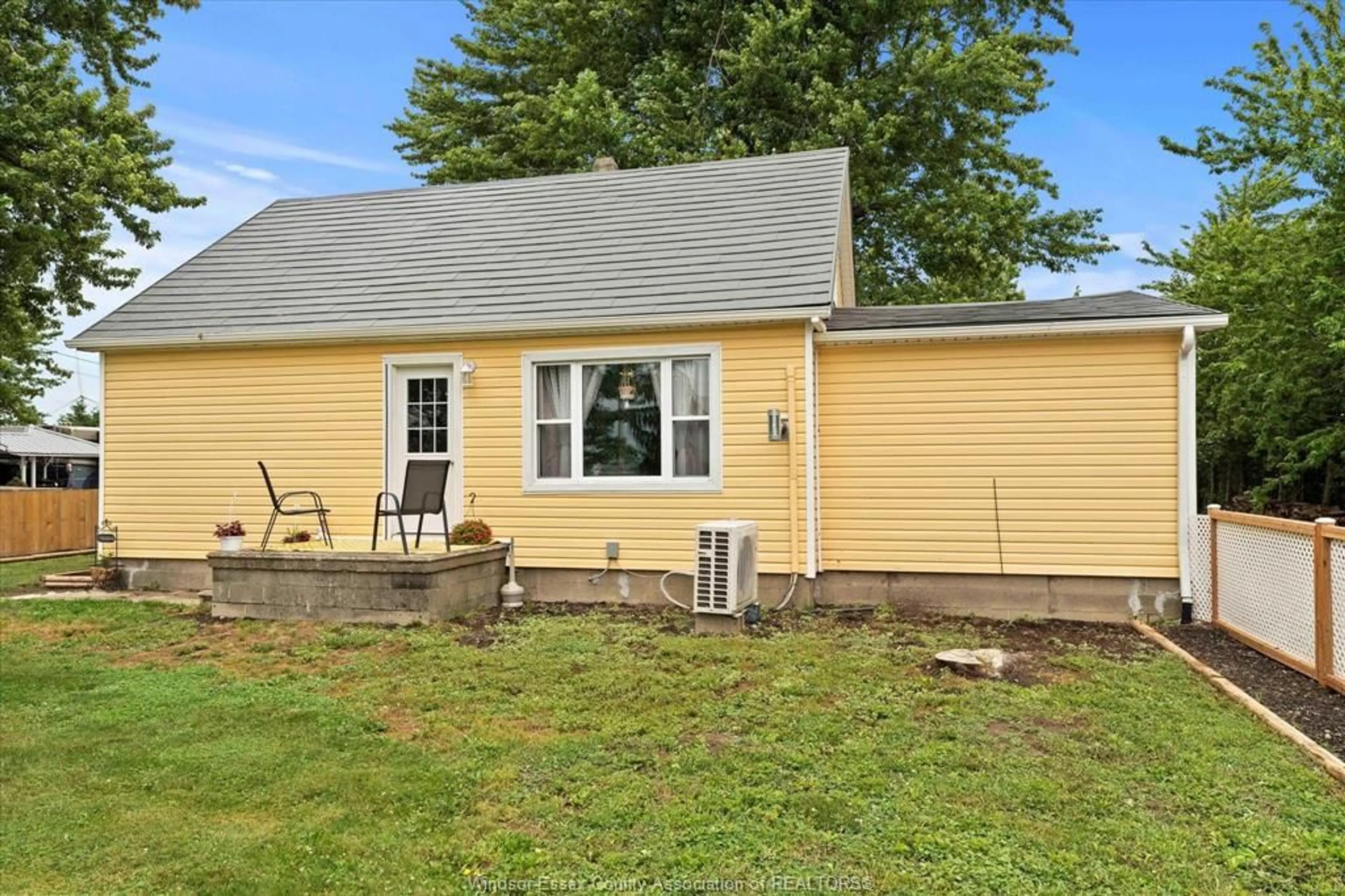 Unknown for 9755 Gracey Side Road, Comber Ontario N0P 1J0
