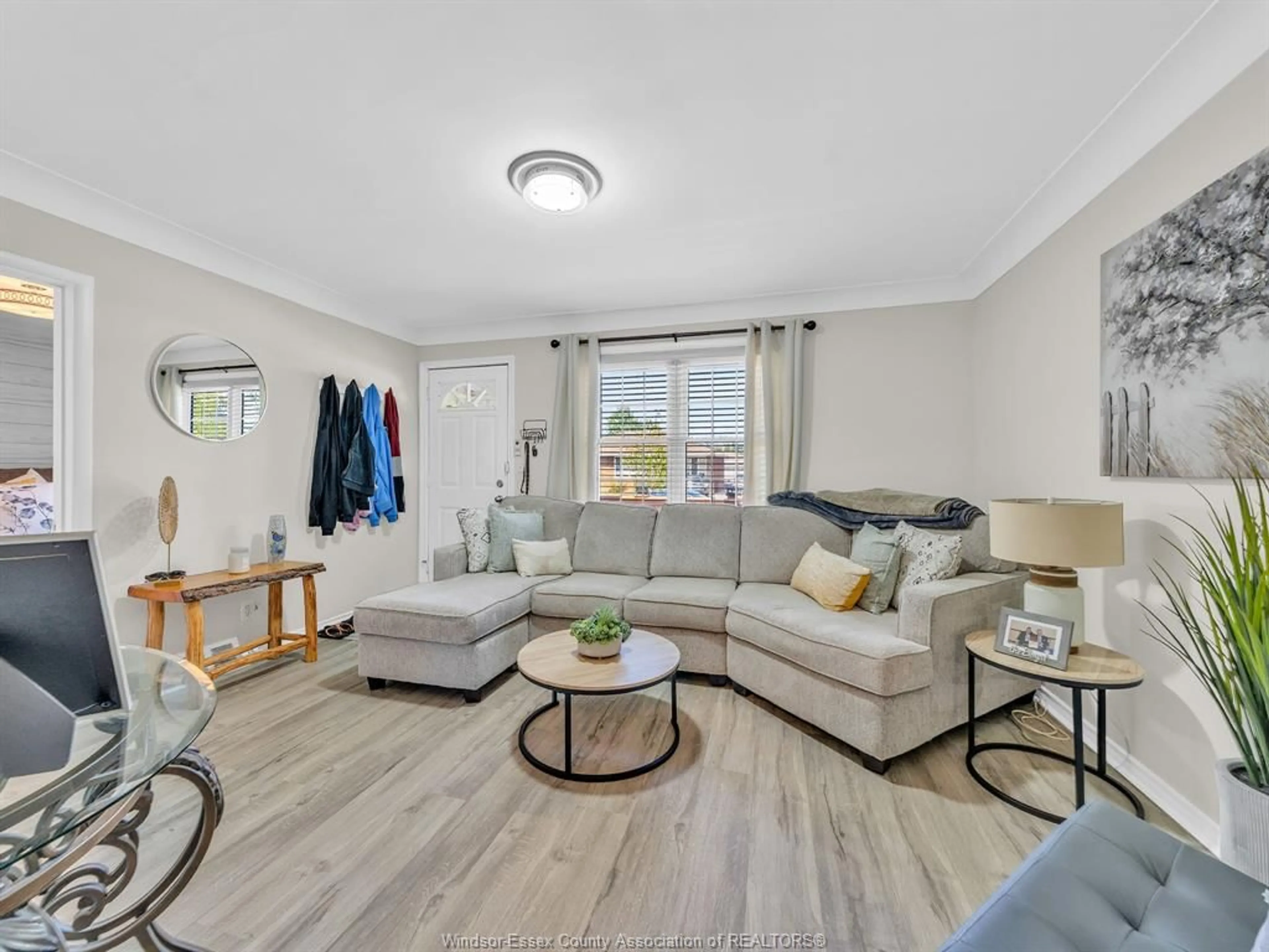 Living room with furniture, unknown for 2575 MEIGHEN Rd, Windsor Ontario N8W 4C3