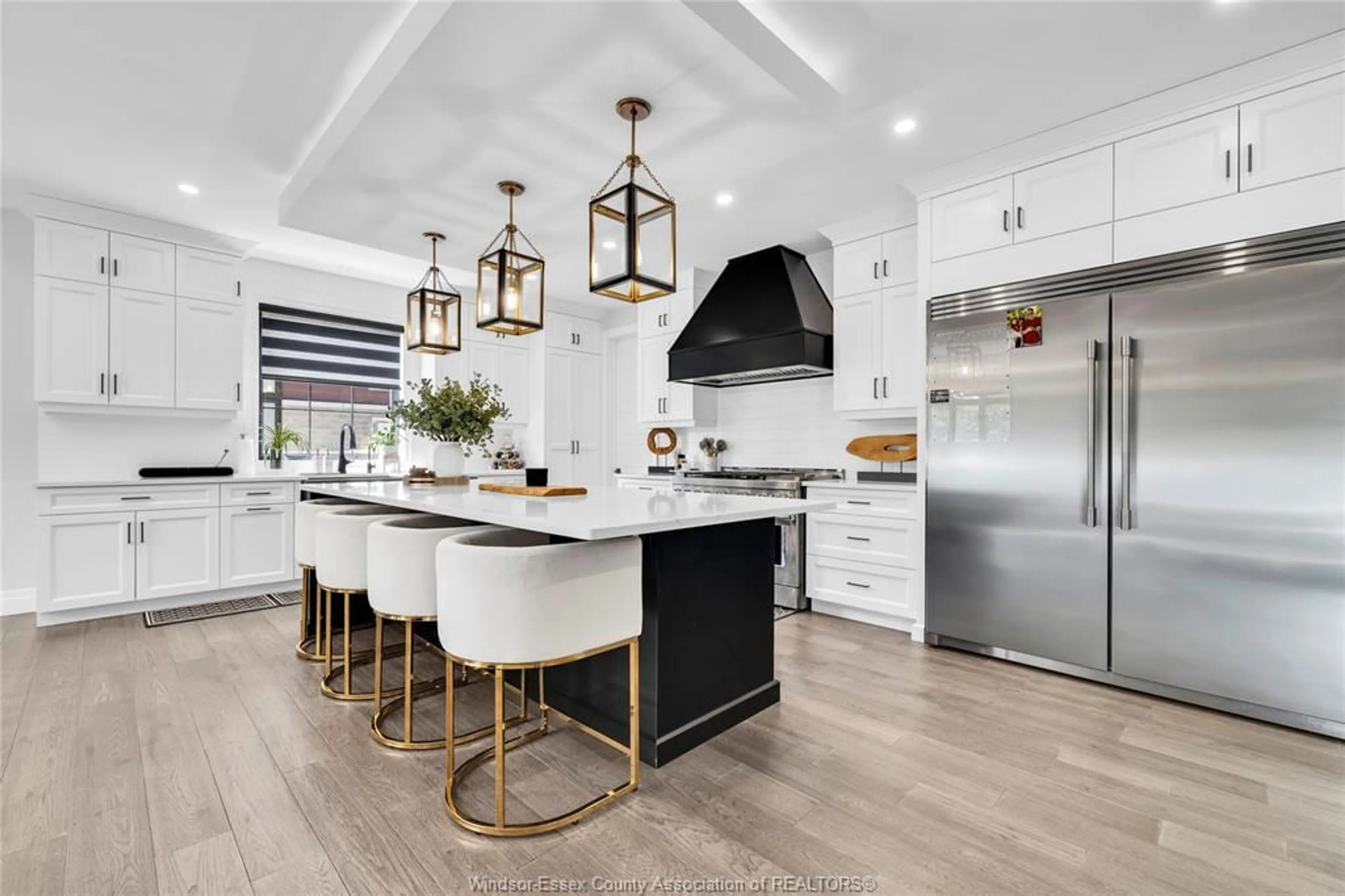 Open concept kitchen, ceramic/tile floor for 256 XAVIER Cir, Lakeshore Ontario N0R 1A0
