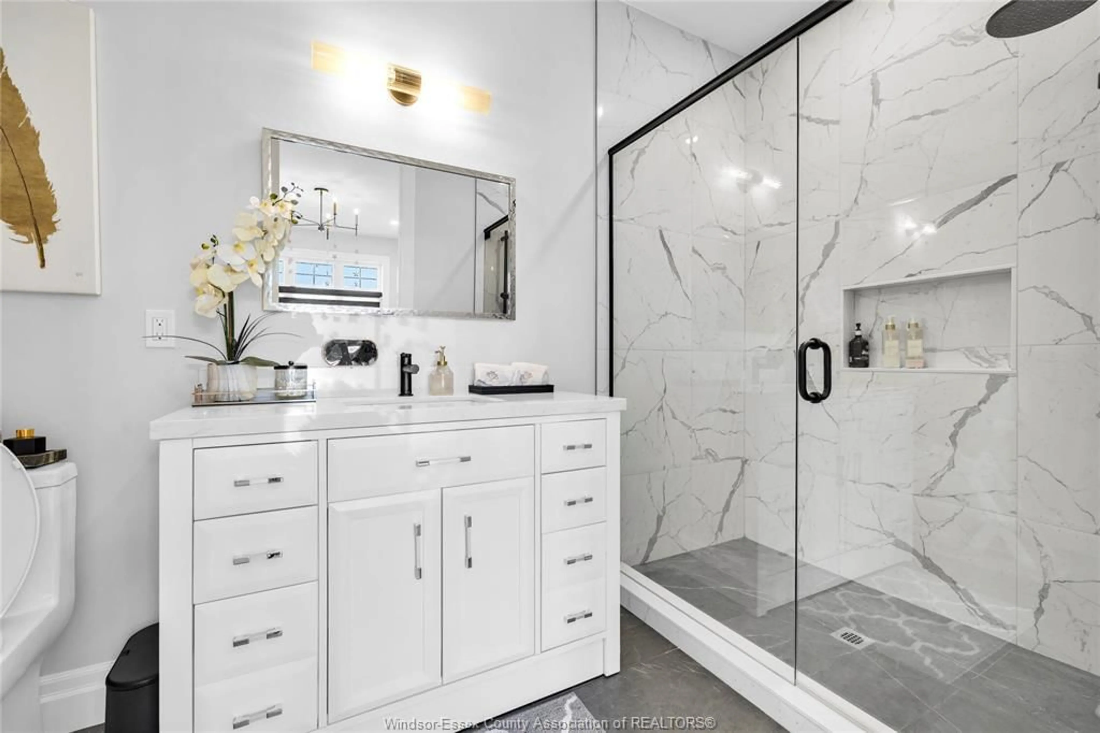 Contemporary bathroom, ceramic/tile floor for 256 XAVIER Cir, Lakeshore Ontario N0R 1A0