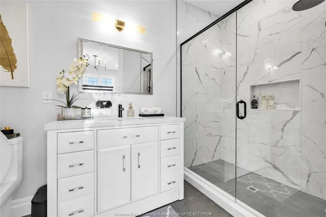 256 XAVIER Cir, Lakeshore 5
