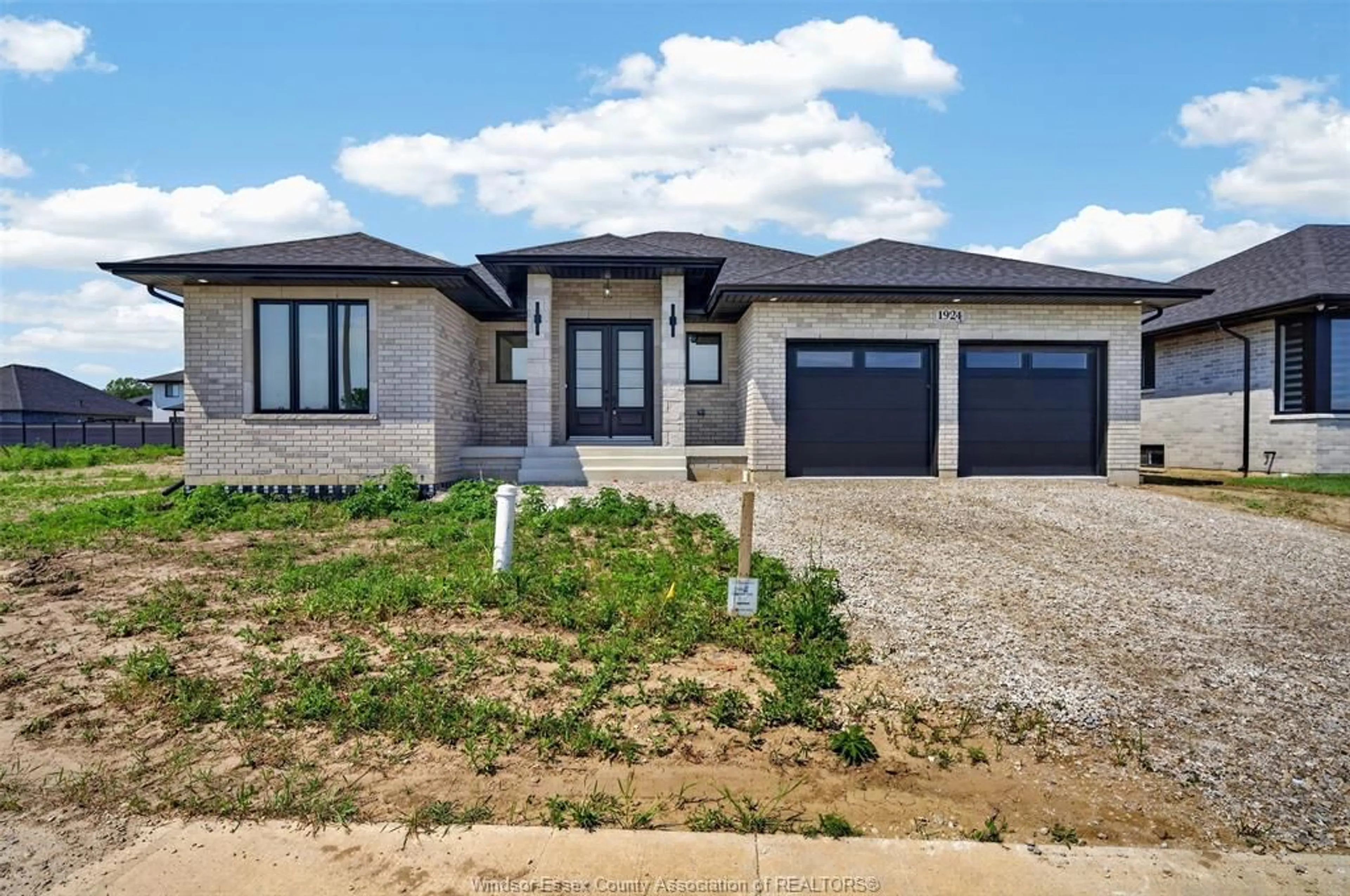 Home with brick exterior material, street for 1924 SANNITA, Kingsville Ontario N9Y 0G5