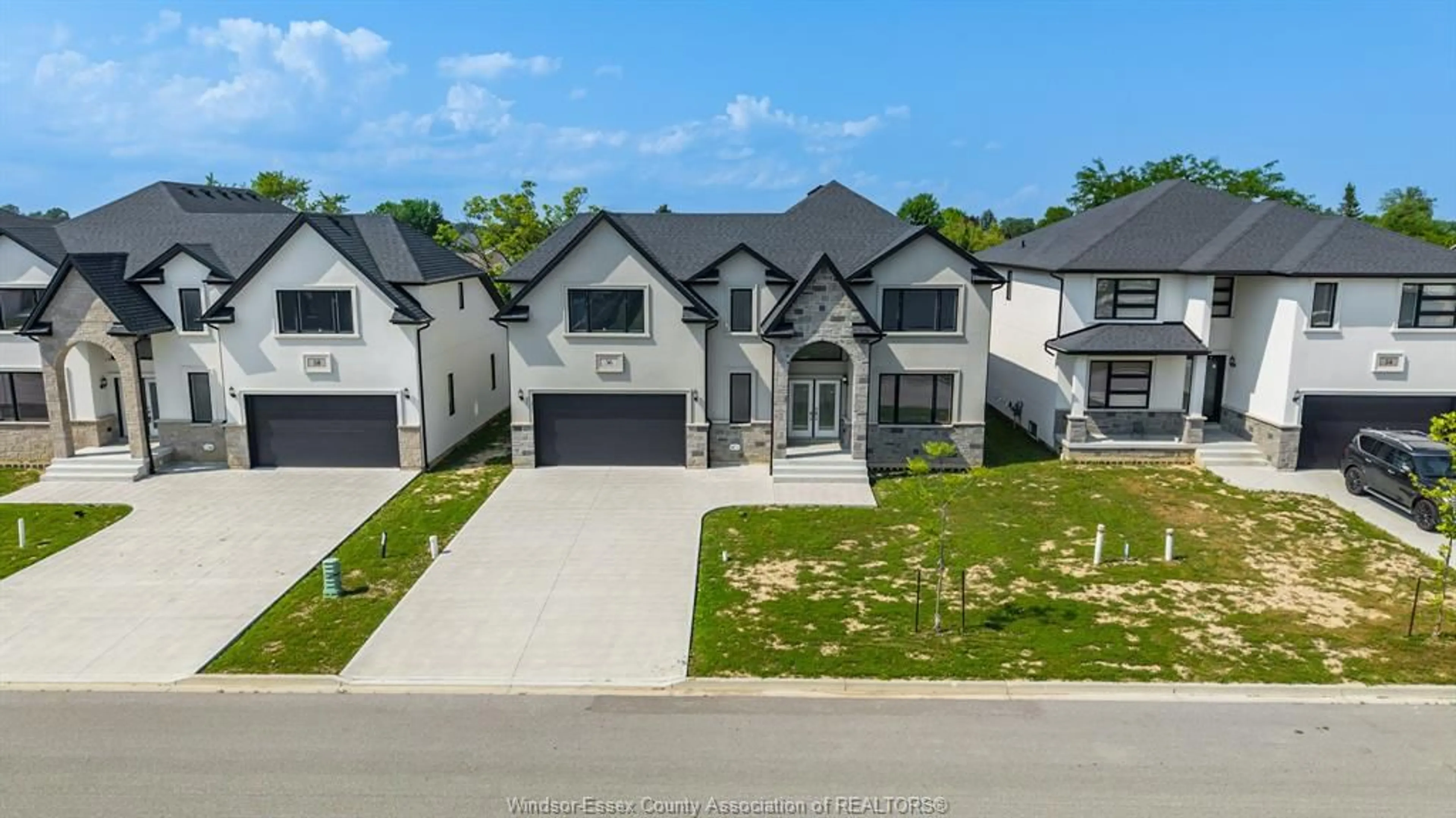 A pic from outside/outdoor area/front of a property/back of a property/a pic from drone, street for 56 NOBLE Crt, Amherstburg Ontario N9V 0G8