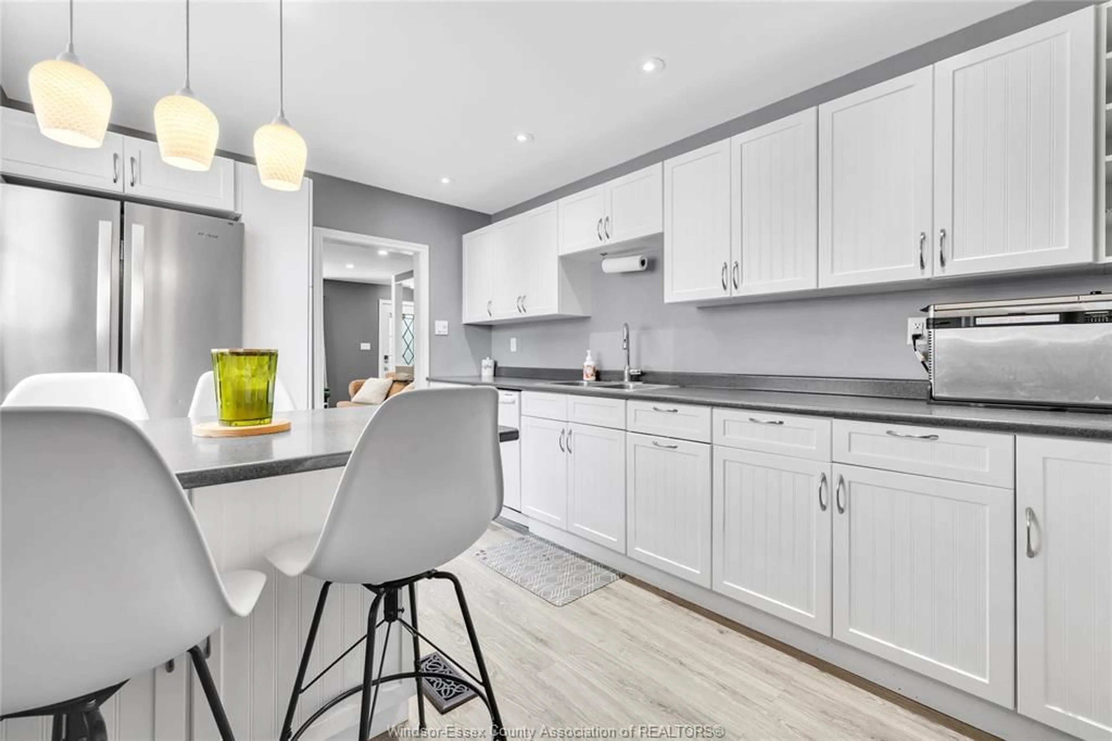 Open concept kitchen, unknown for 1548 Aubin Rd, Windsor Ontario N8Y 4G2