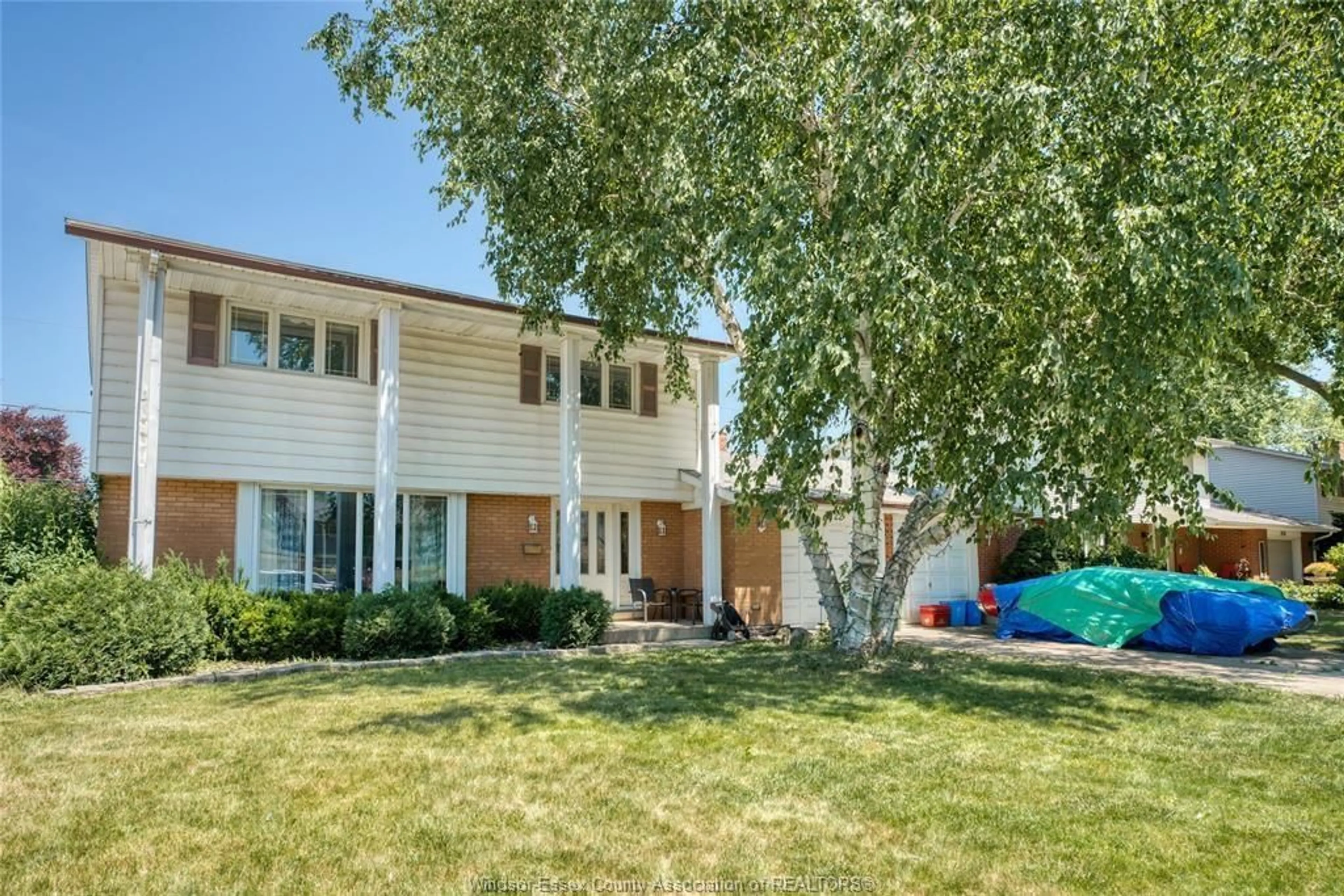 Unknown for 2722 SIERRA Dr, Windsor Ontario N9E 2Y7