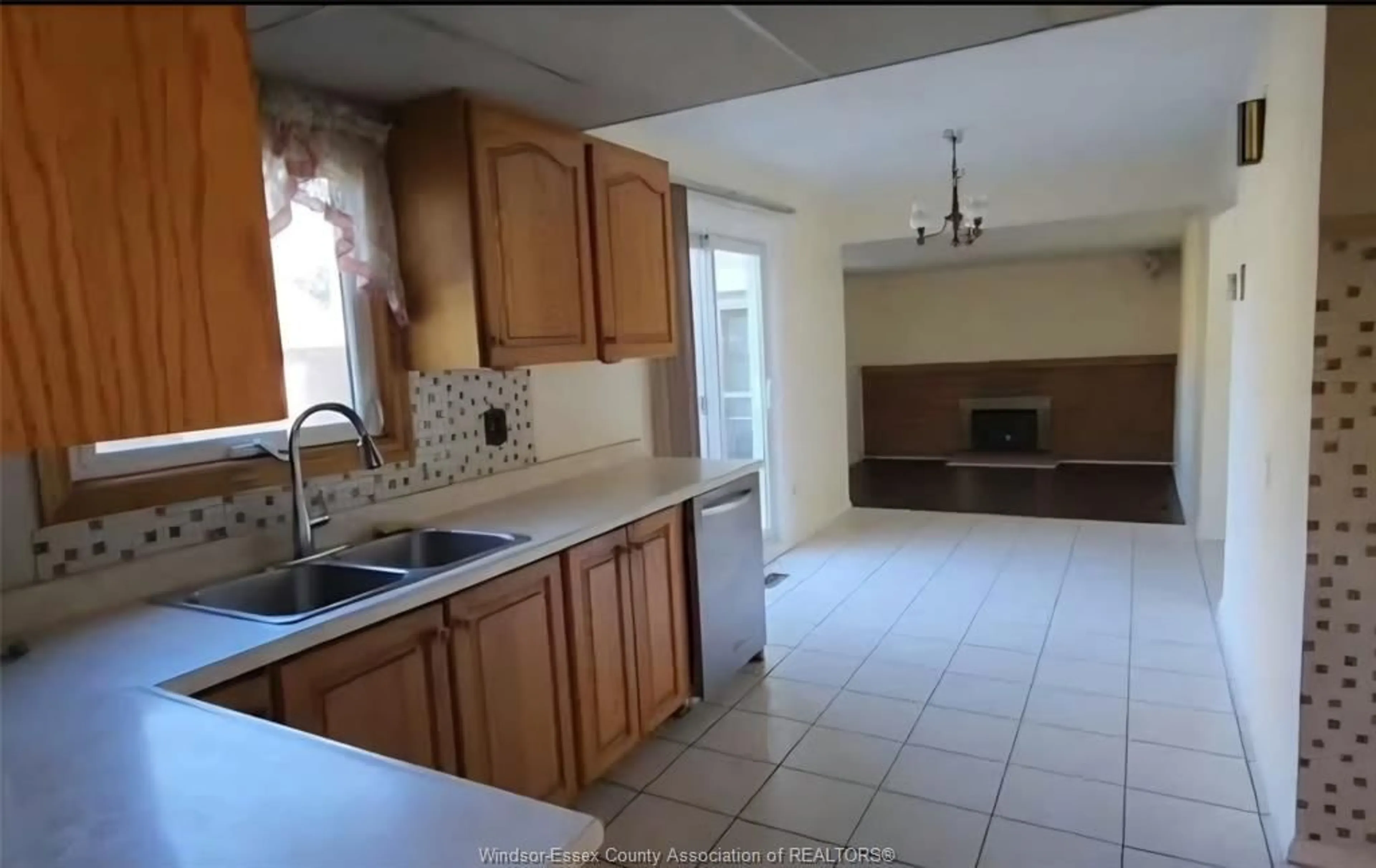 Unknown for 2722 SIERRA Dr, Windsor Ontario N9E 2Y7