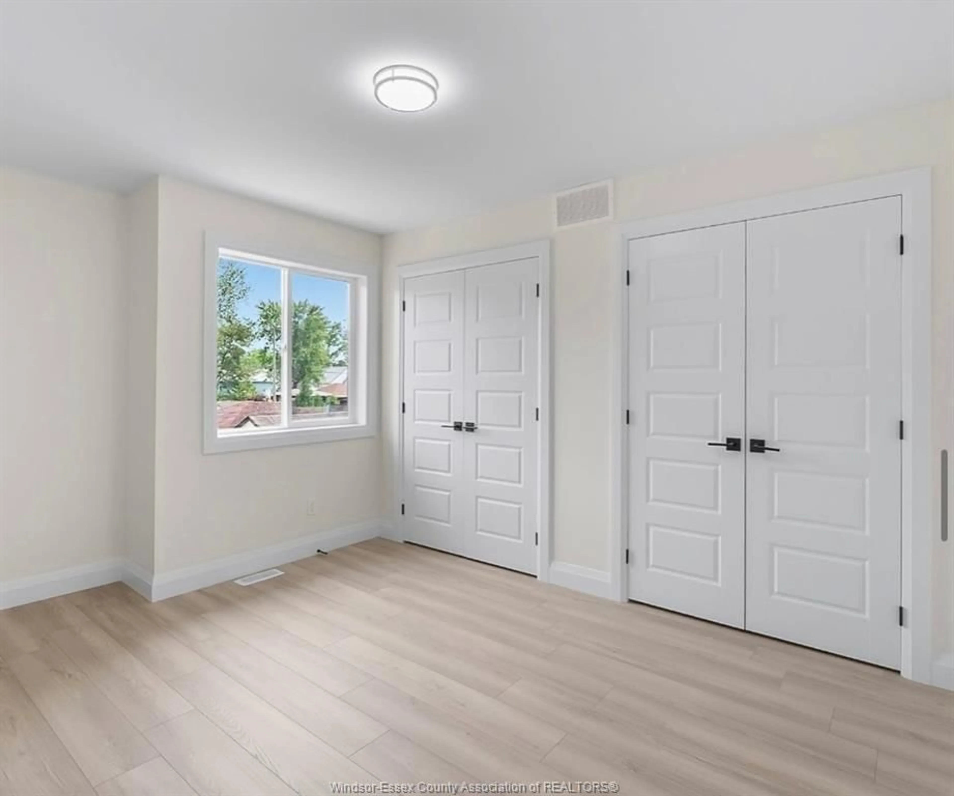 A pic of a room for 1979 BUCKINGHAM, Windsor Ontario N8T 2A9