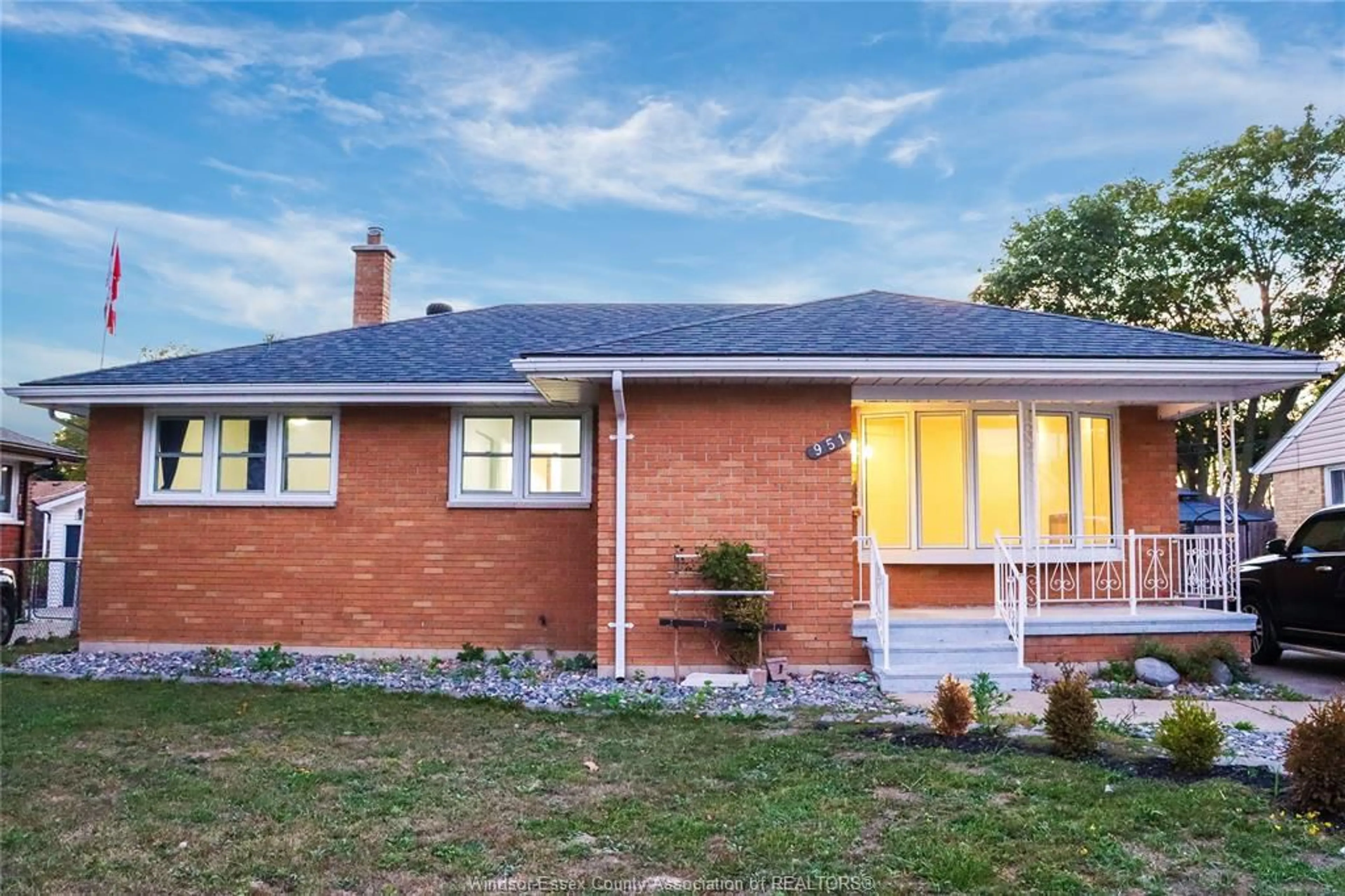 Home with brick exterior material, unknown for 951 RIVERDALE, Windsor Ontario N8S 4C4