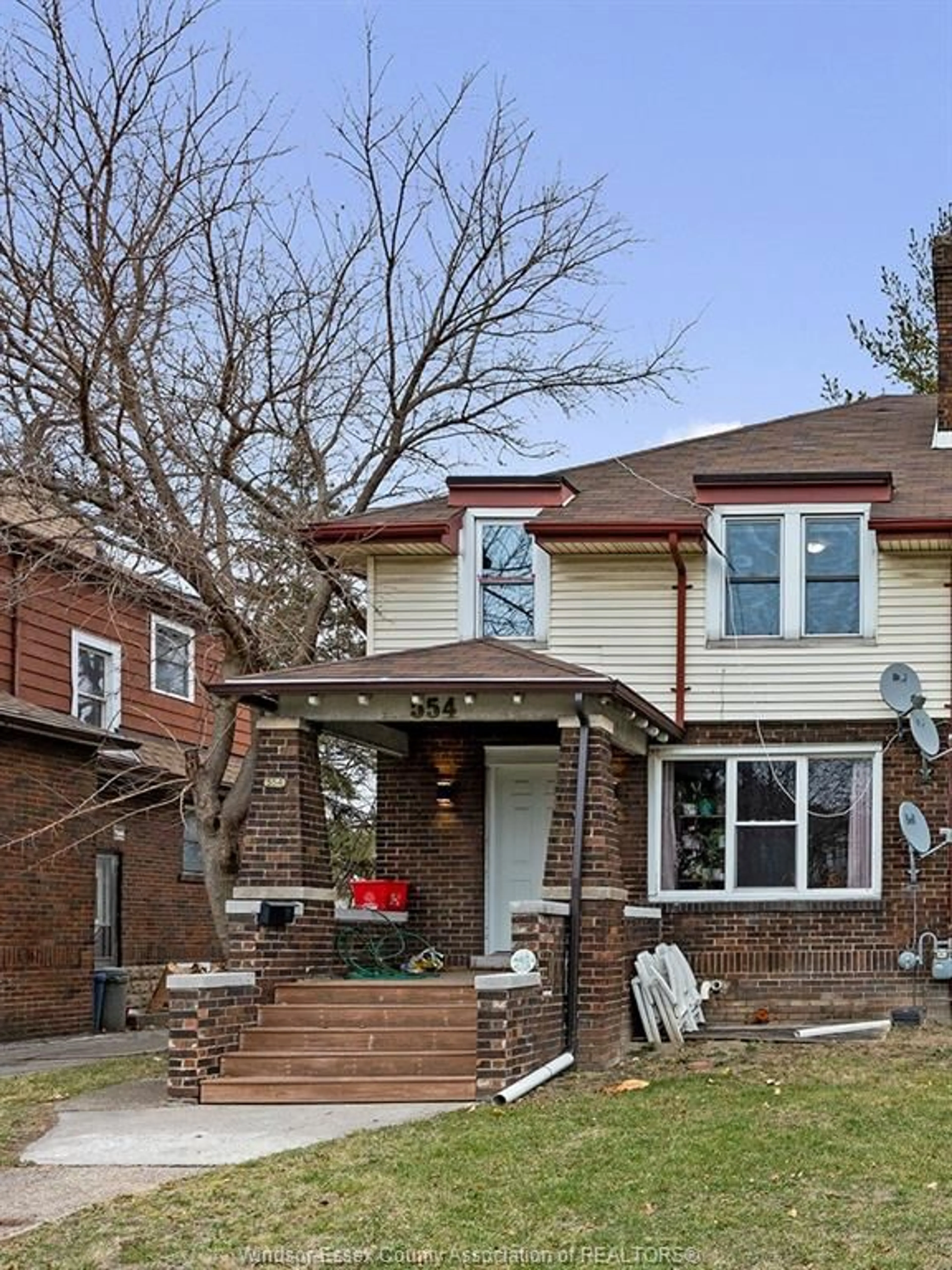 Home with brick exterior material, street for 554 ASKIN Ave, Windsor Ontario N9B 2X4