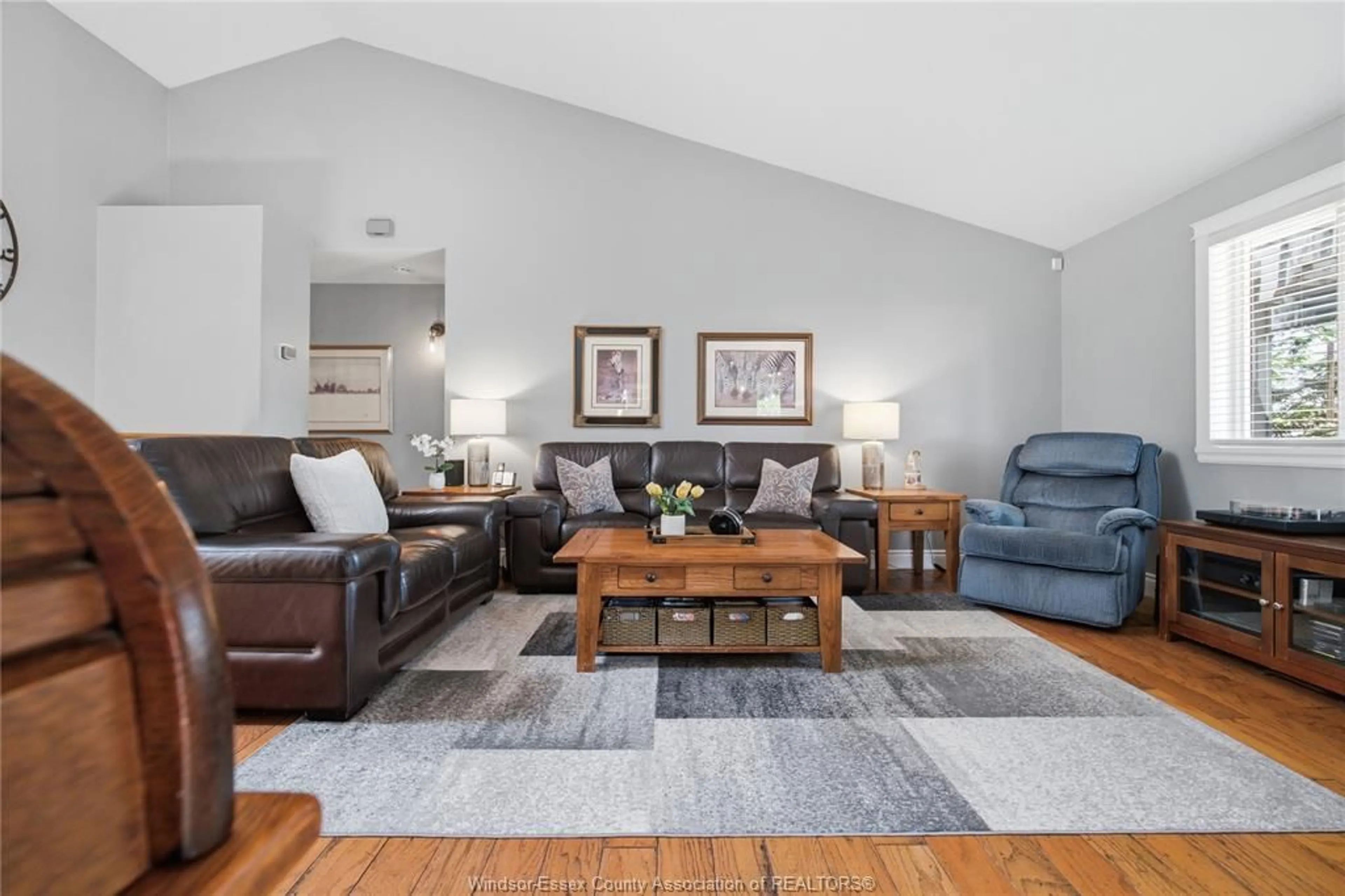 Living room with furniture, unknown for 66 TOWNSVIEW Crt, Essex Ontario N8M 3E3