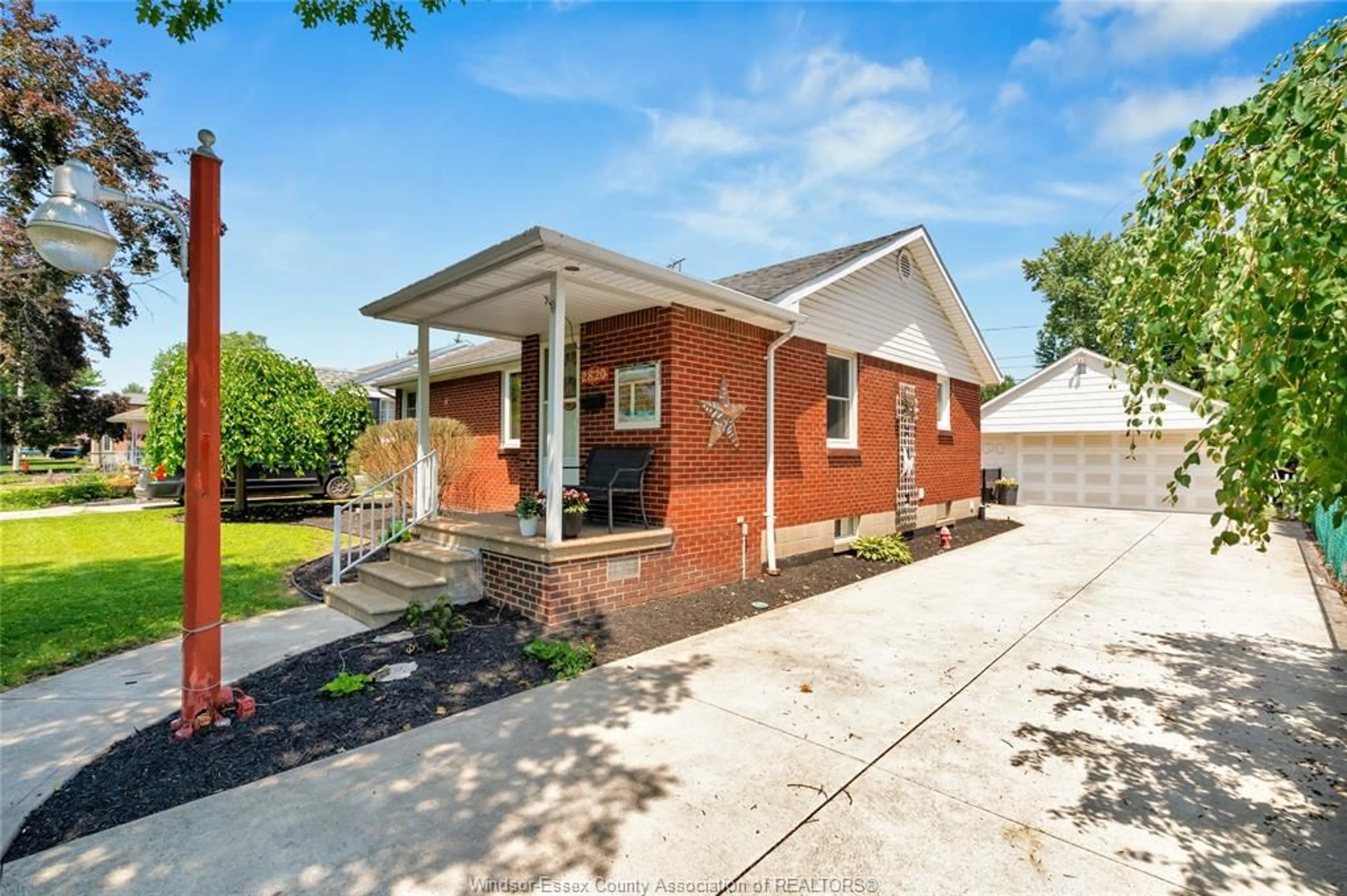 Home with brick exterior material, street for 2820 Askin Ave, Windsor Ontario N9E 3H9