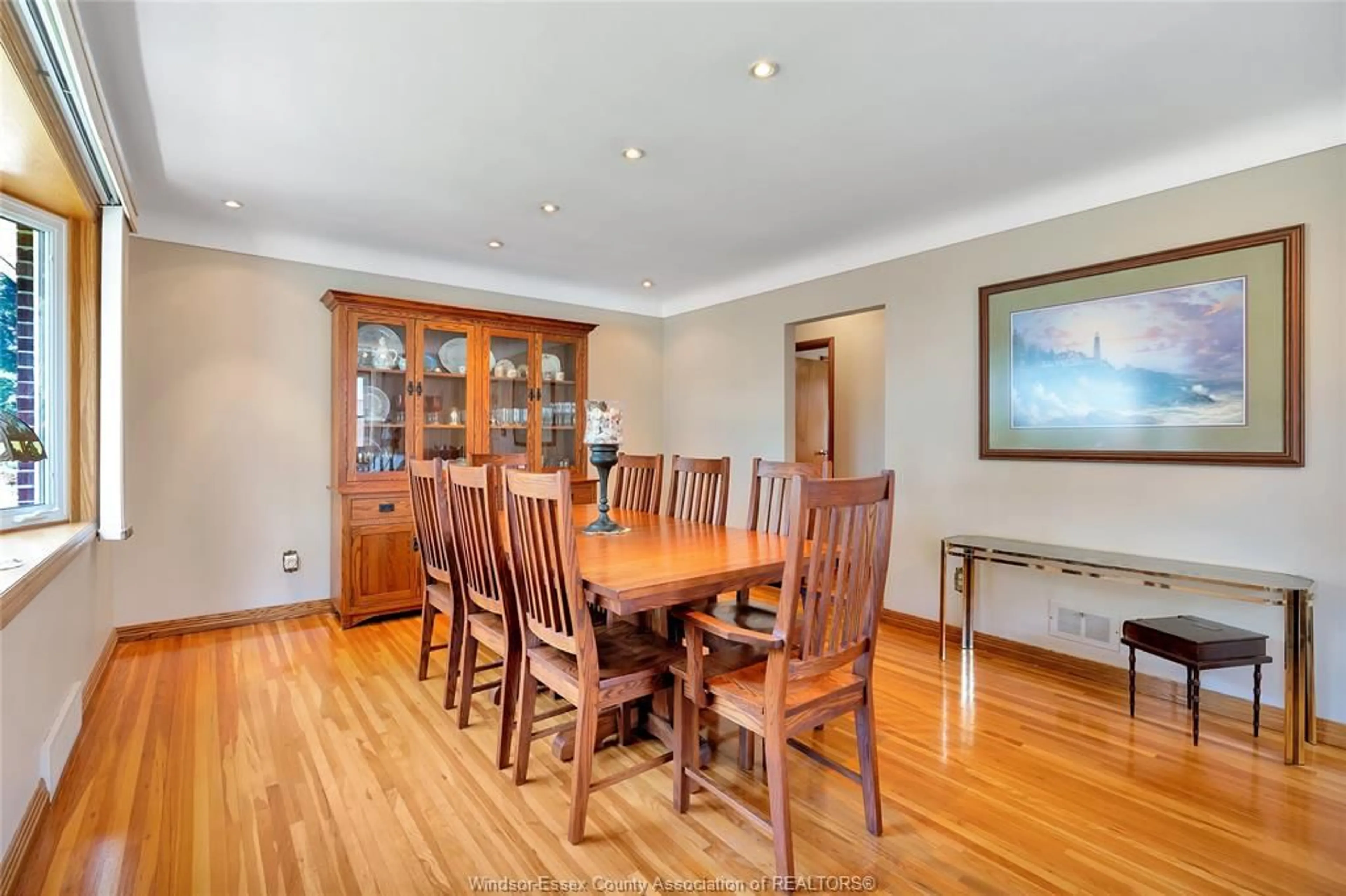 Dining room, wood/laminate floor for 2820 Askin Ave, Windsor Ontario N9E 3H9