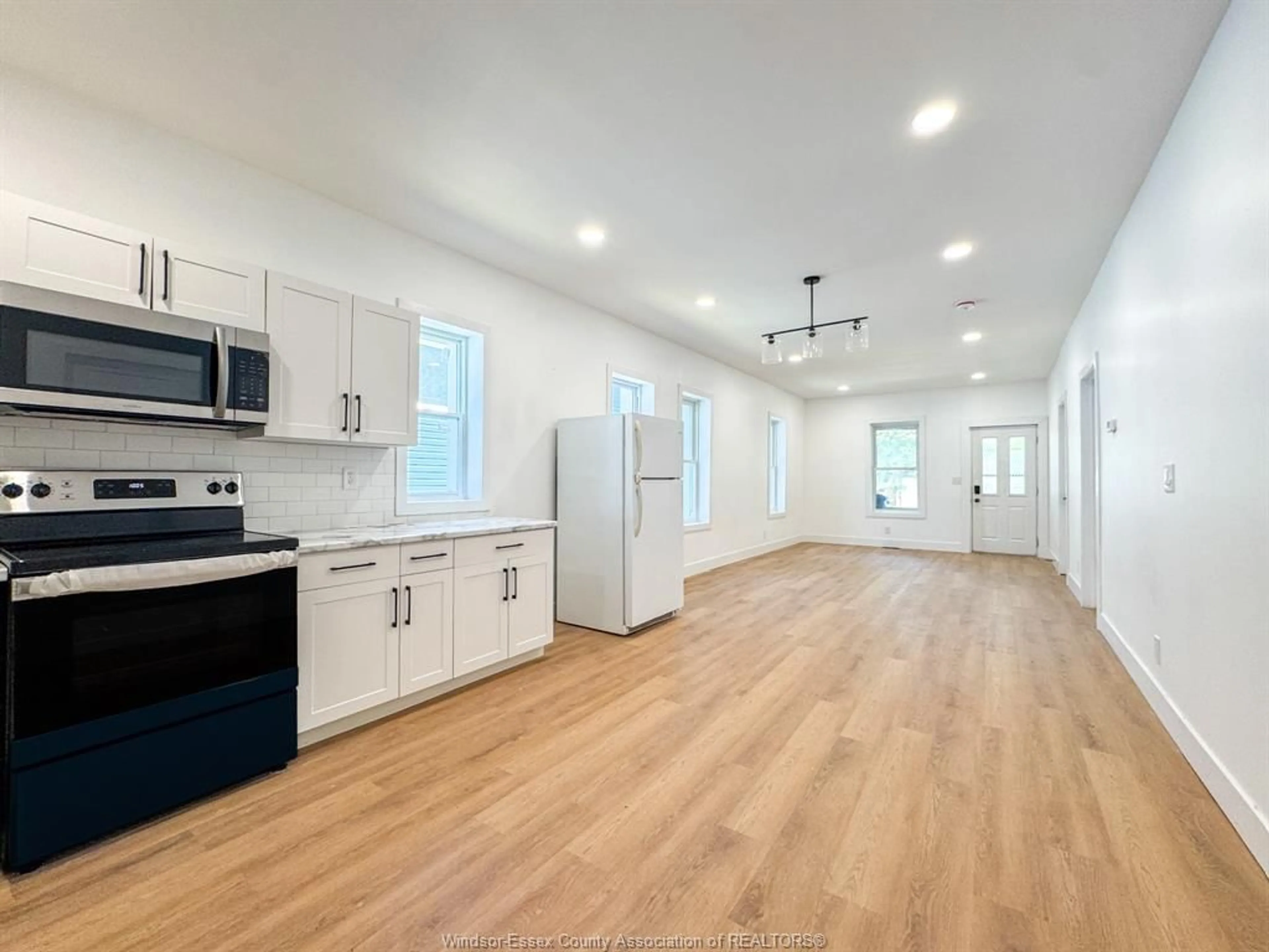 Open concept kitchen, unknown for 651 BROCK St, Windsor Ontario N9C 2T1