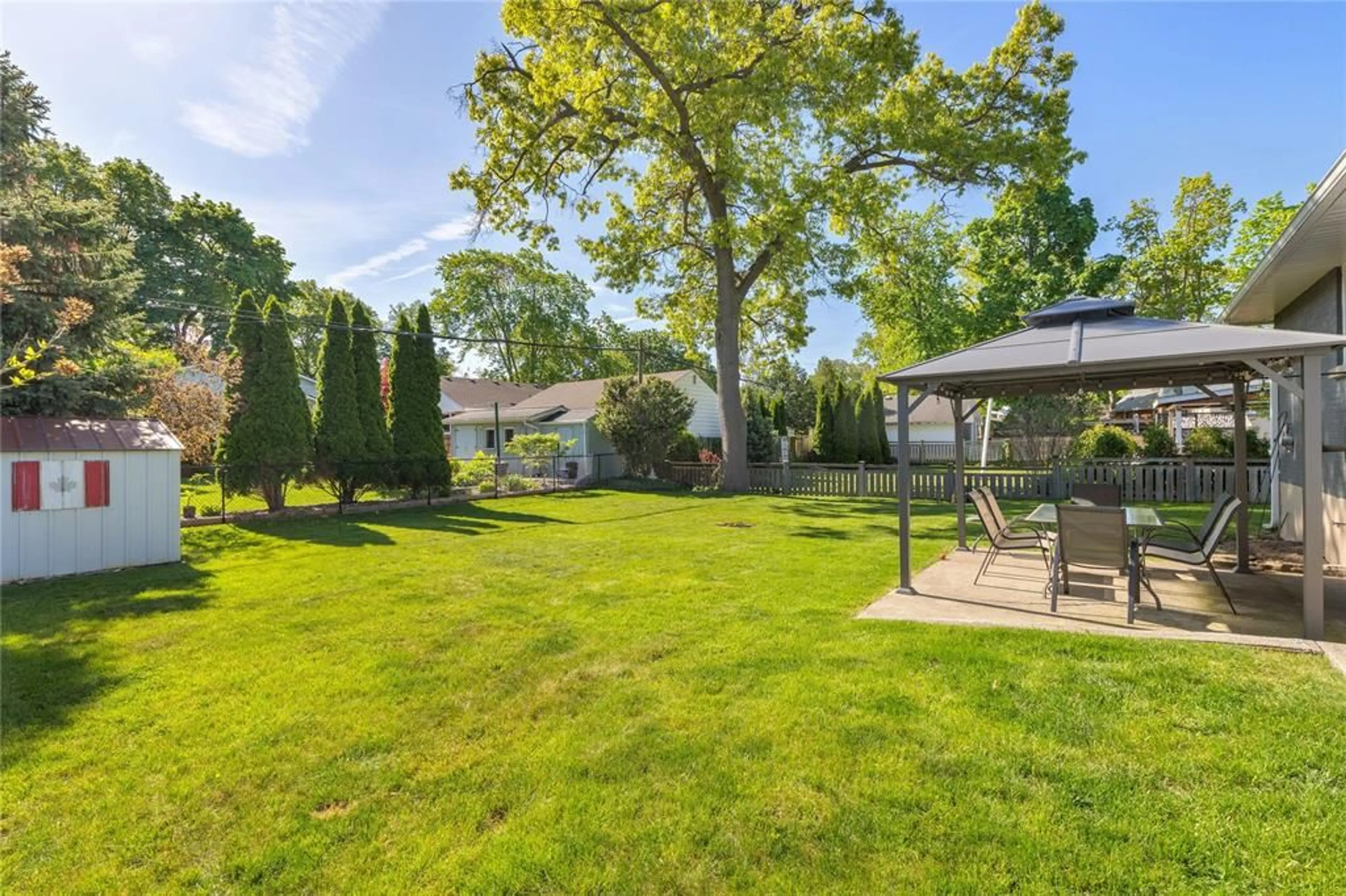Patio, unknown for 1272 CORAL Way, Sarnia Ontario N7V 3R8