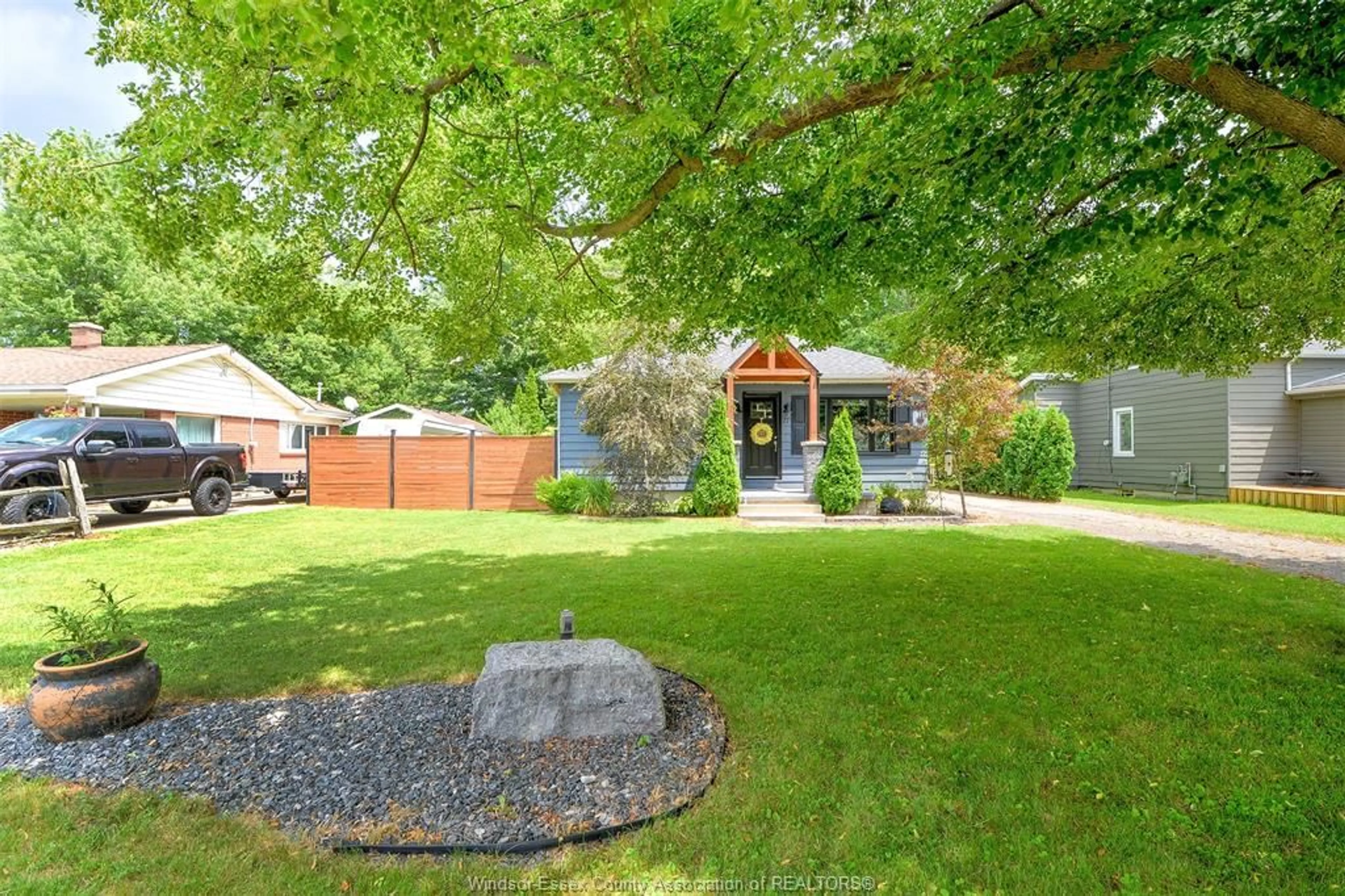 A pic from outside/outdoor area/front of a property/back of a property/a pic from drone, street for 21 ELLA St, Tilbury Ontario N0P 2L0