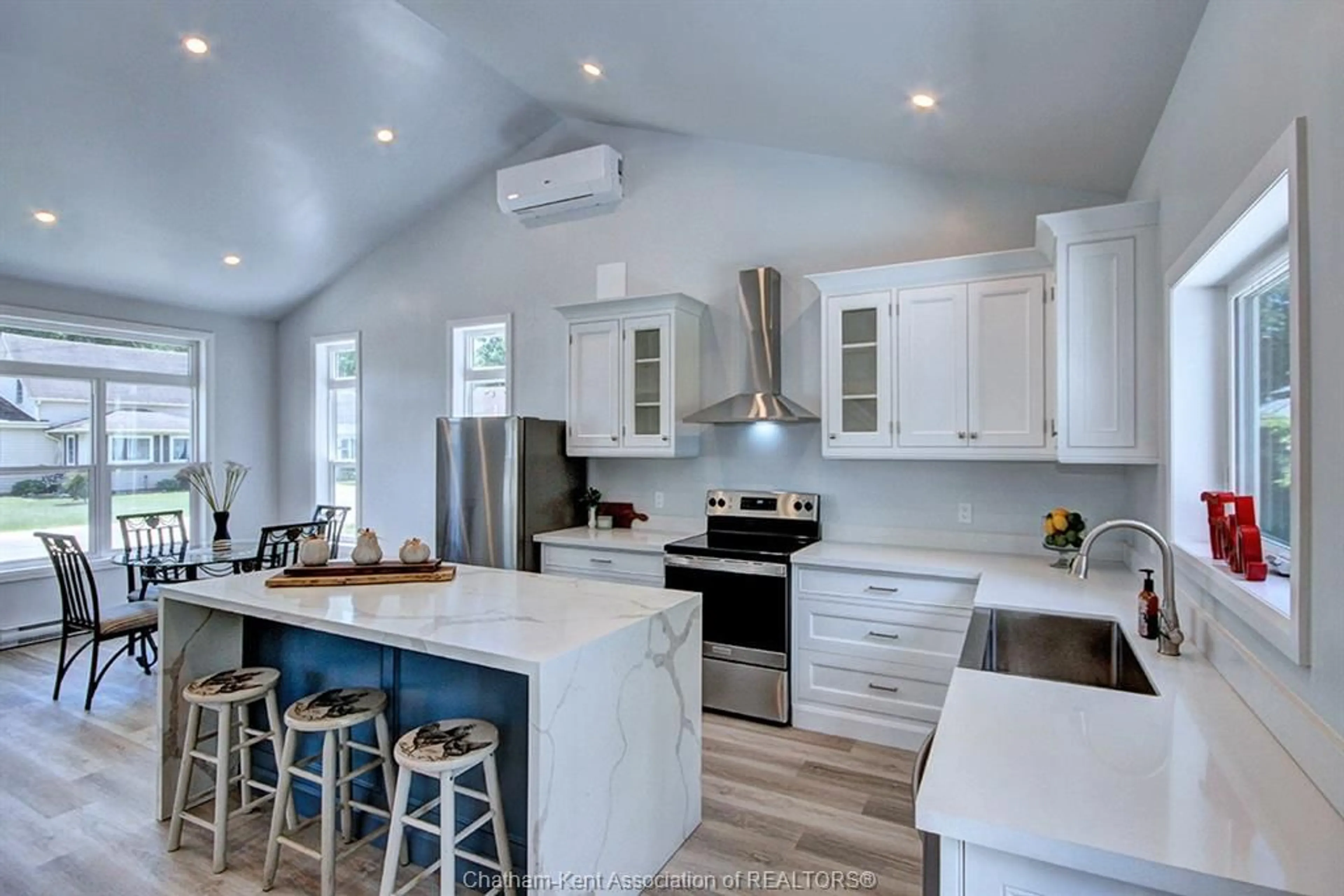 Contemporary kitchen, ceramic/tile floor for 454 Trerice St, Dresden Ontario N0P 1M0