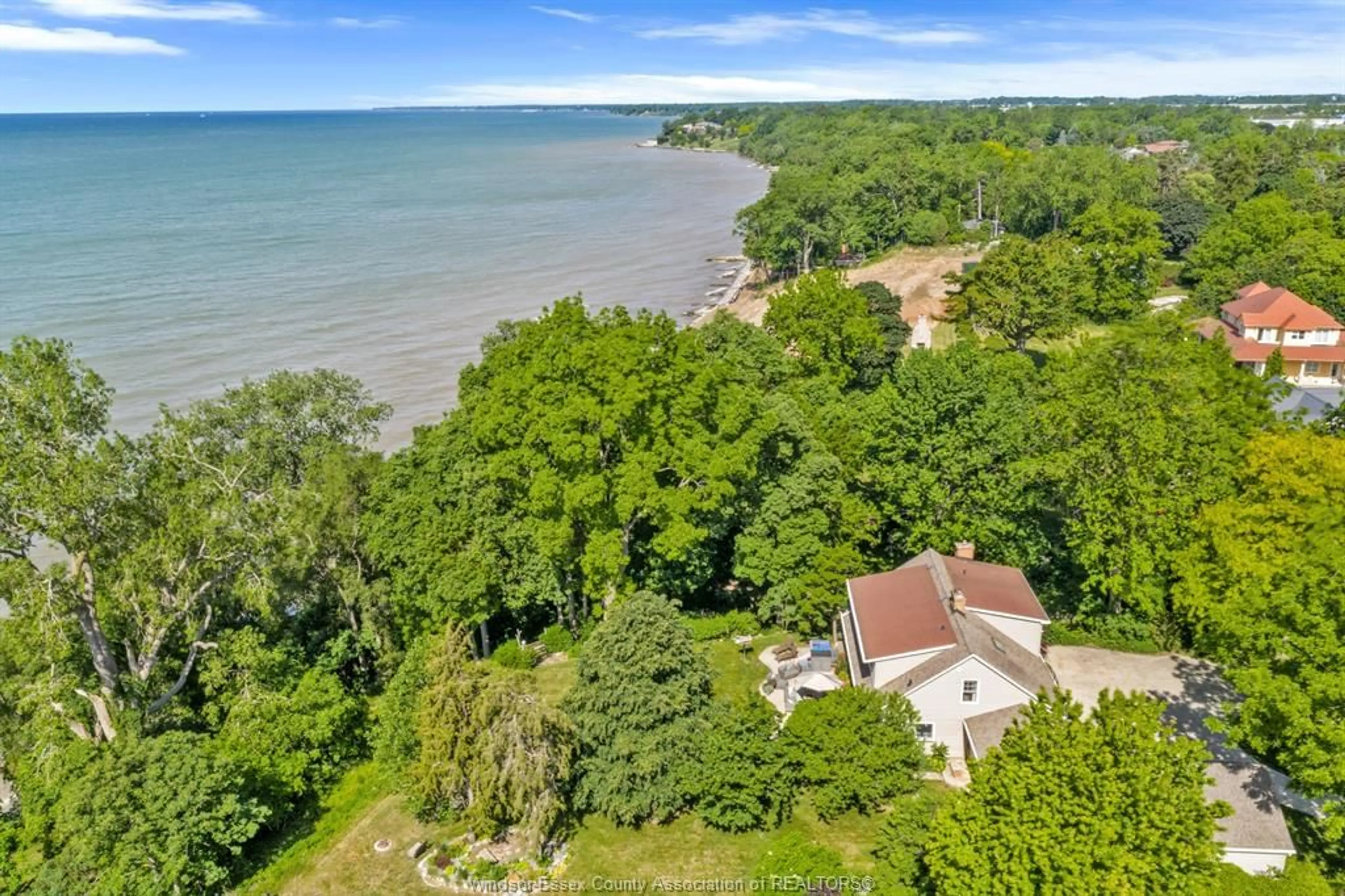 A pic from outside/outdoor area/front of a property/back of a property/a pic from drone, water/lake/river/ocean view for 388 SEACLIFF Dr, Leamington Ontario N8H 4E1