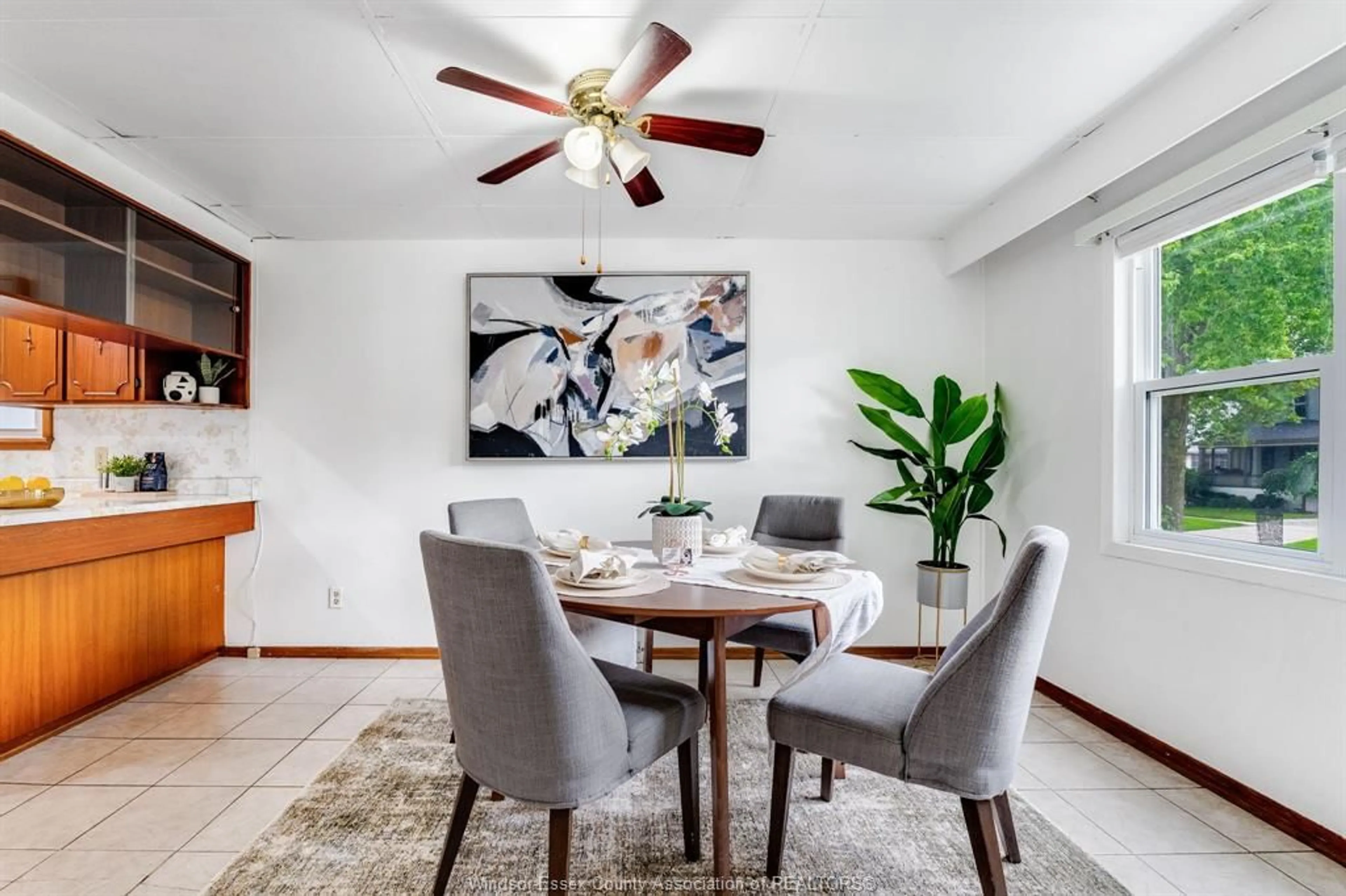 Dining room, unknown for 13 Poplar St, Leamington Ontario N8H 3L3