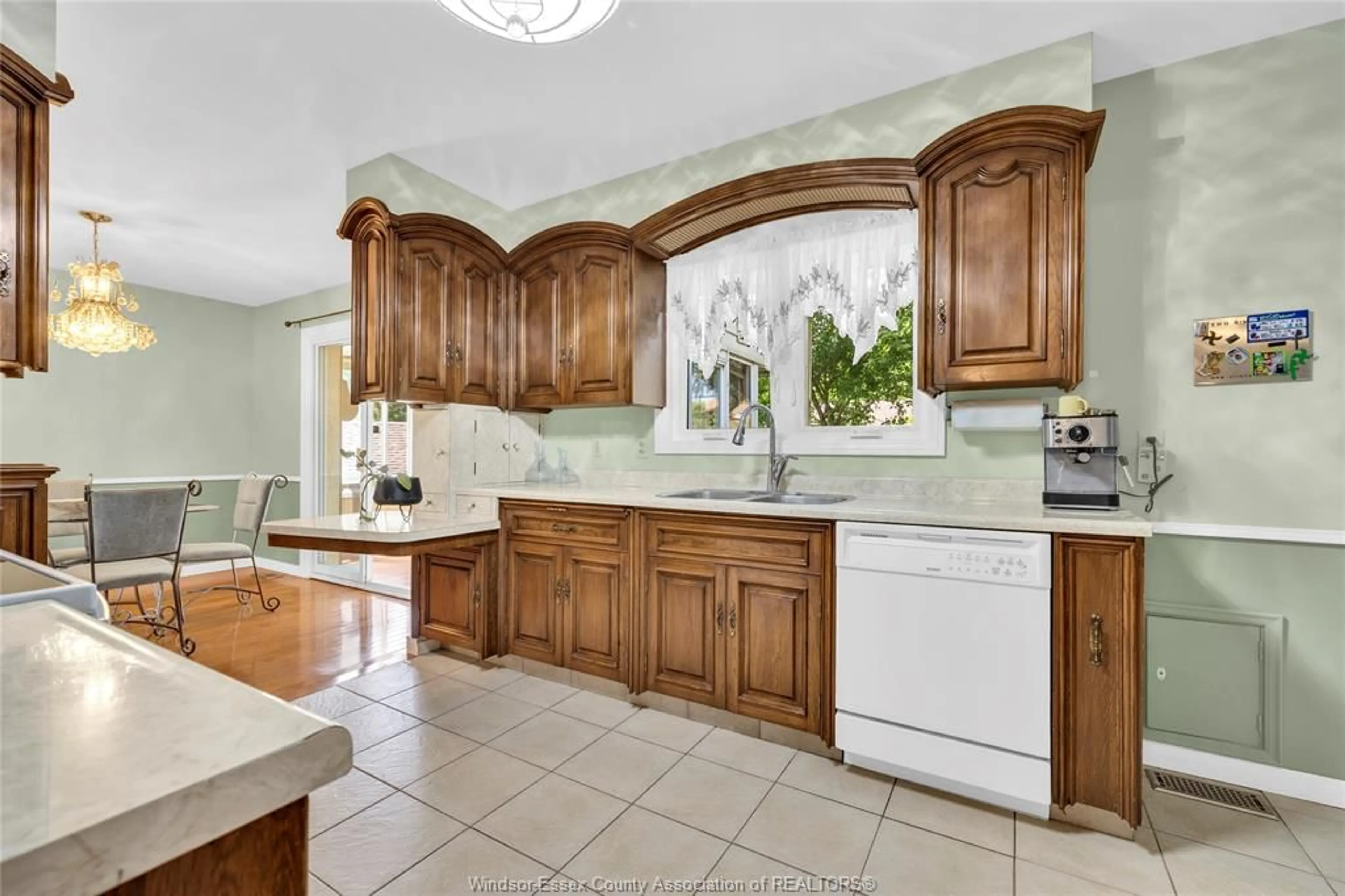 Open concept kitchen, ceramic/tile floor for 3483 DOUGALL, Windsor Ontario N9E 1S9