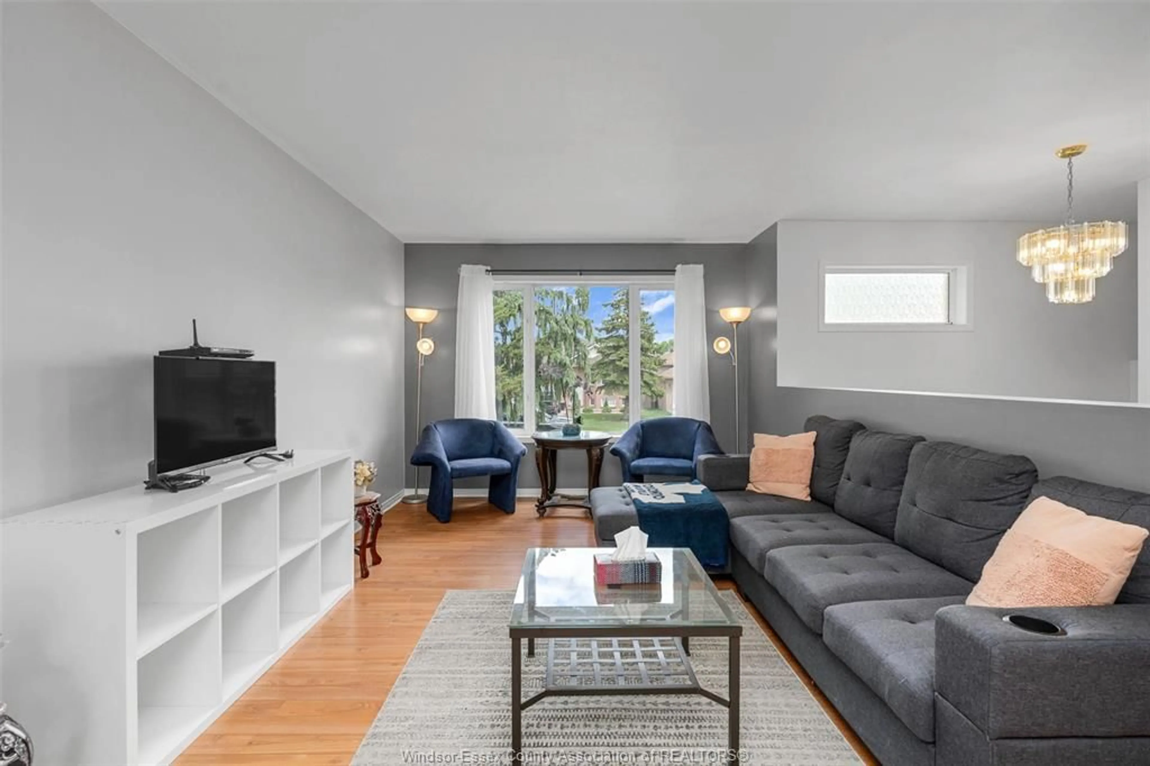 Living room with furniture, unknown for 2225 LONGFELLOW Ave, Windsor Ontario N9B 3J7