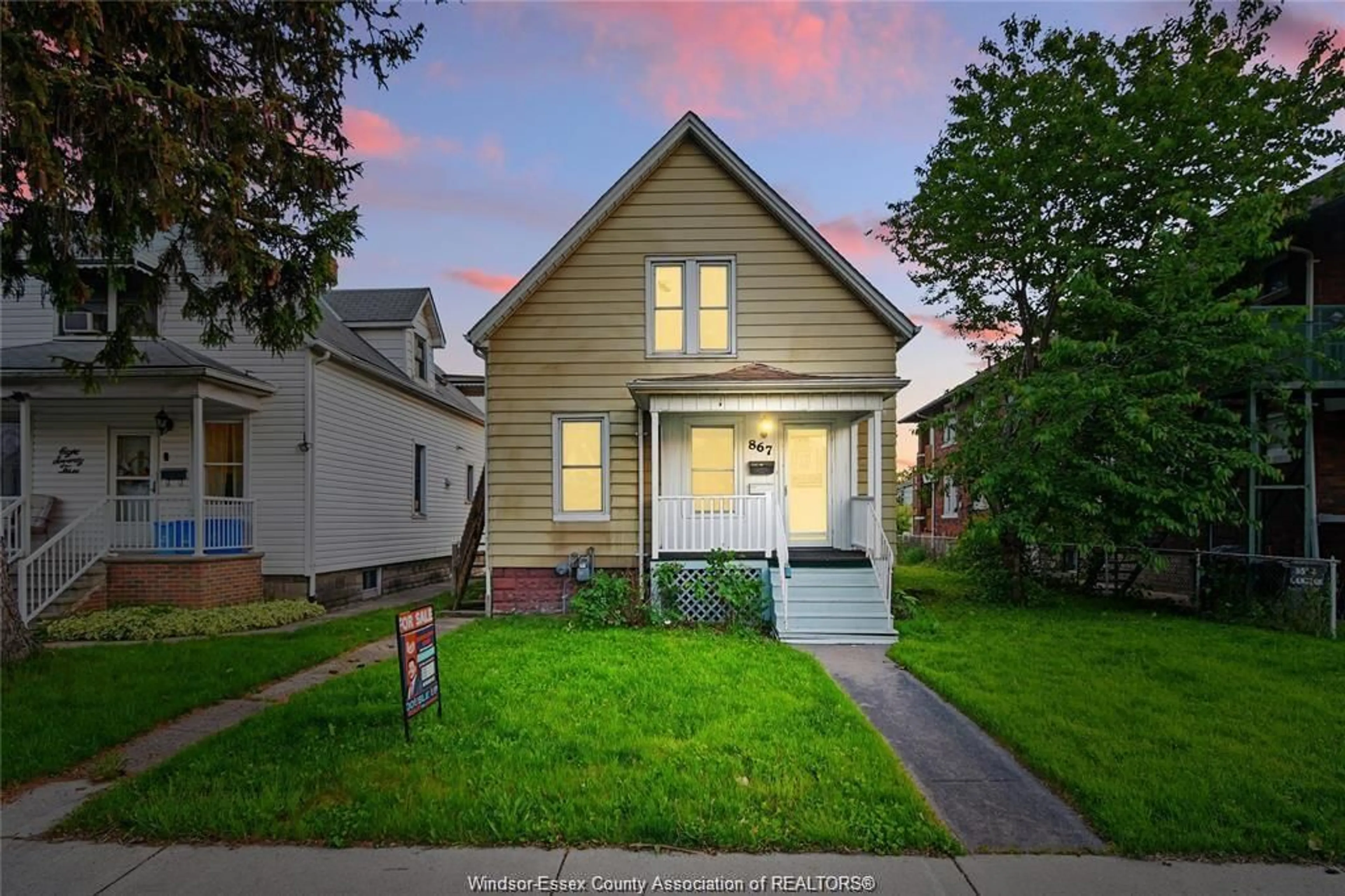 Unknown for 867 LANGLOIS, Windsor Ontario N9A 2G9