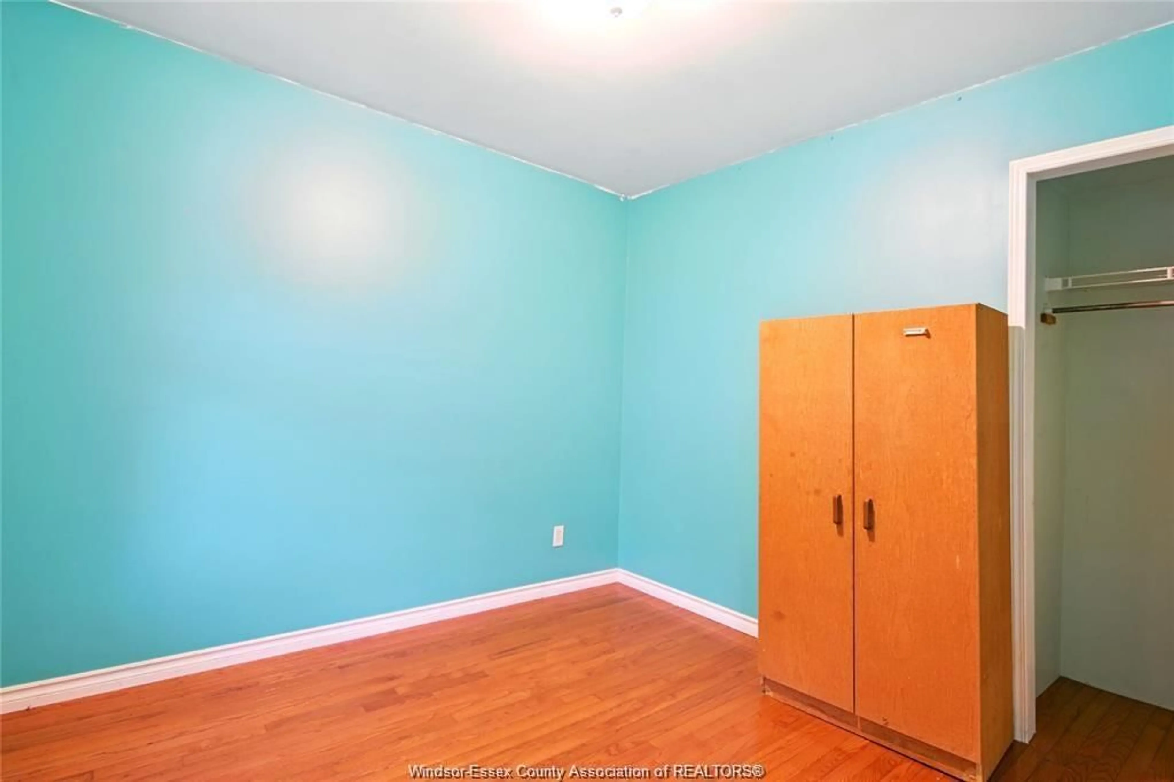 A pic of a room for 867 LANGLOIS, Windsor Ontario N9A 2G9