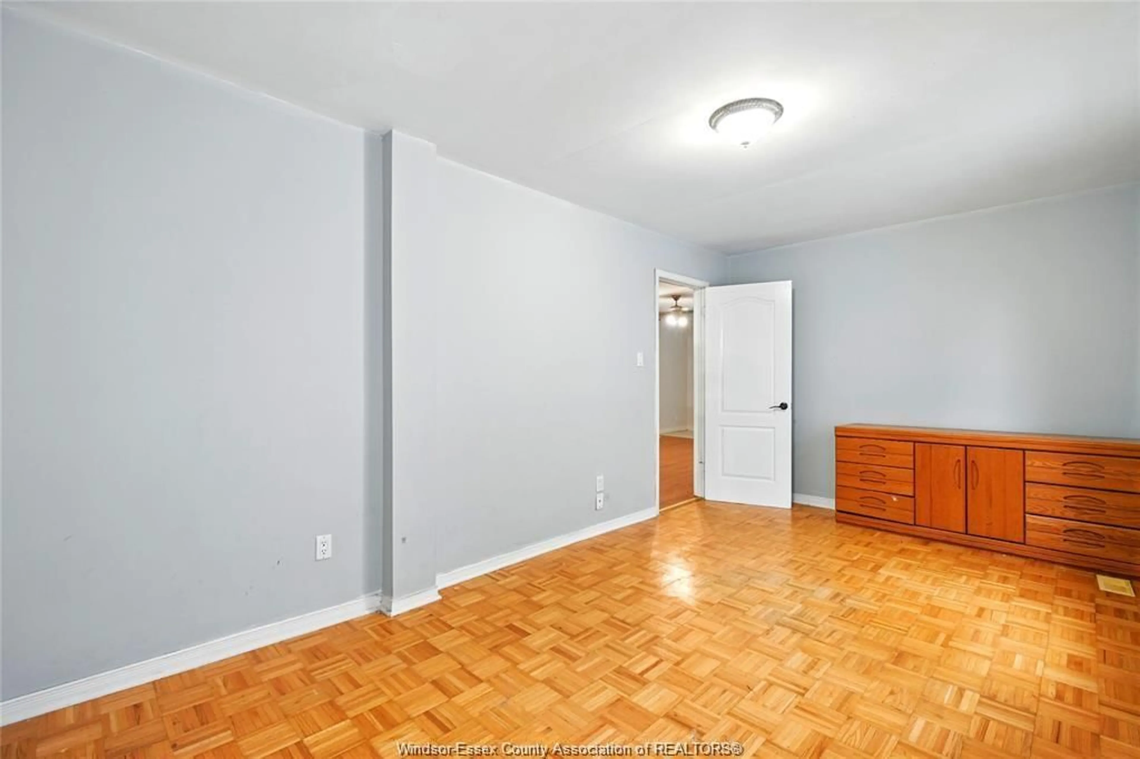 A pic of a room for 867 LANGLOIS, Windsor Ontario N9A 2G9