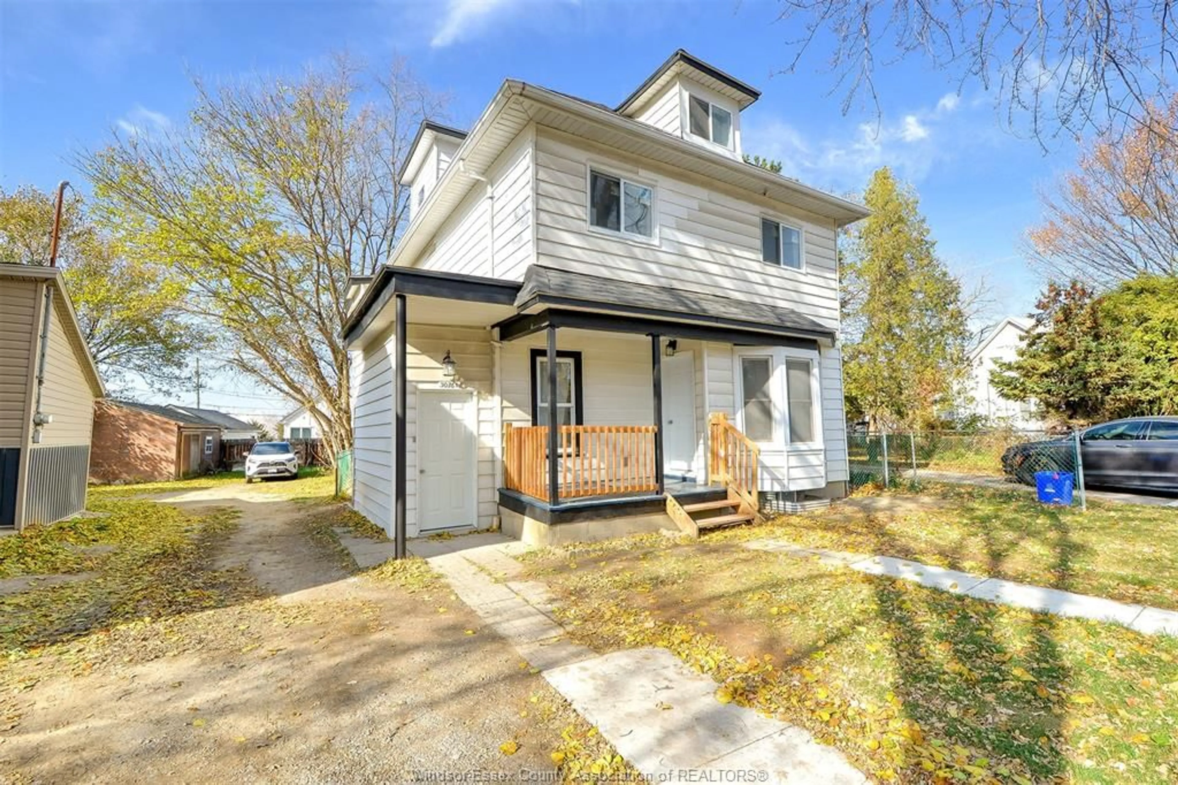 Unknown for 3076 SANDWICH, Windsor Ontario N9C 1A4