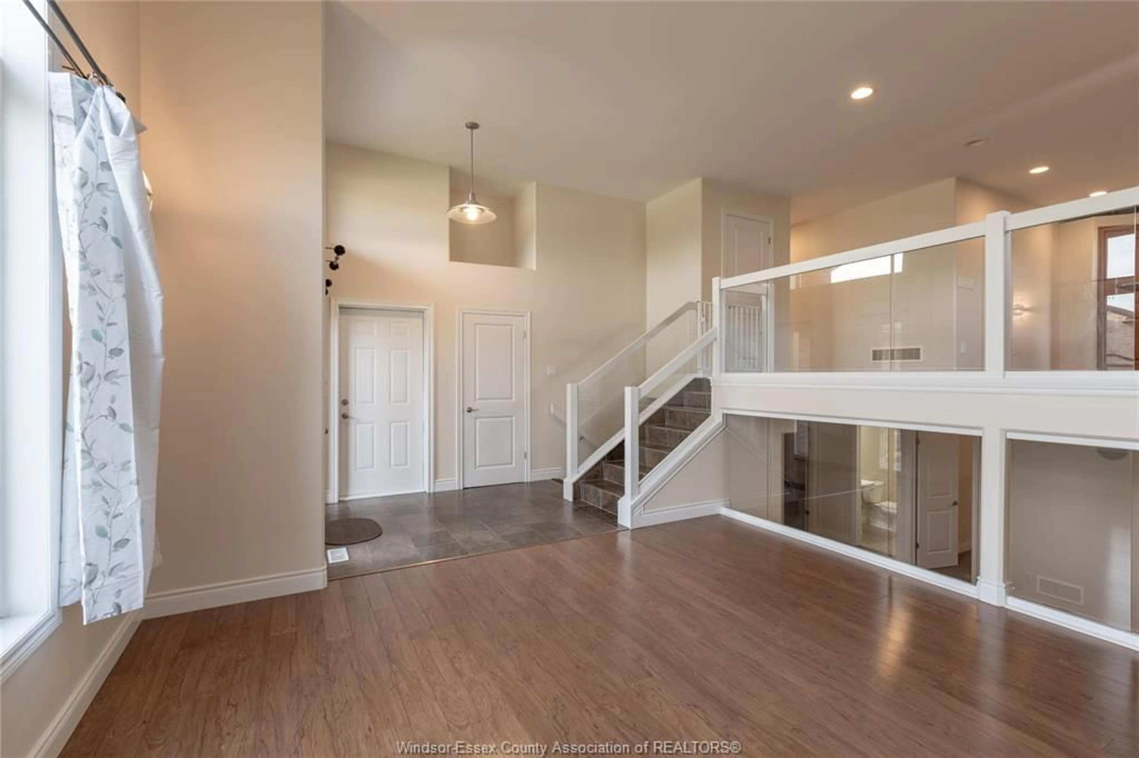 Indoor entryway for 1364 MATTHEW Cres, Lakeshore Ontario N0R 1A0