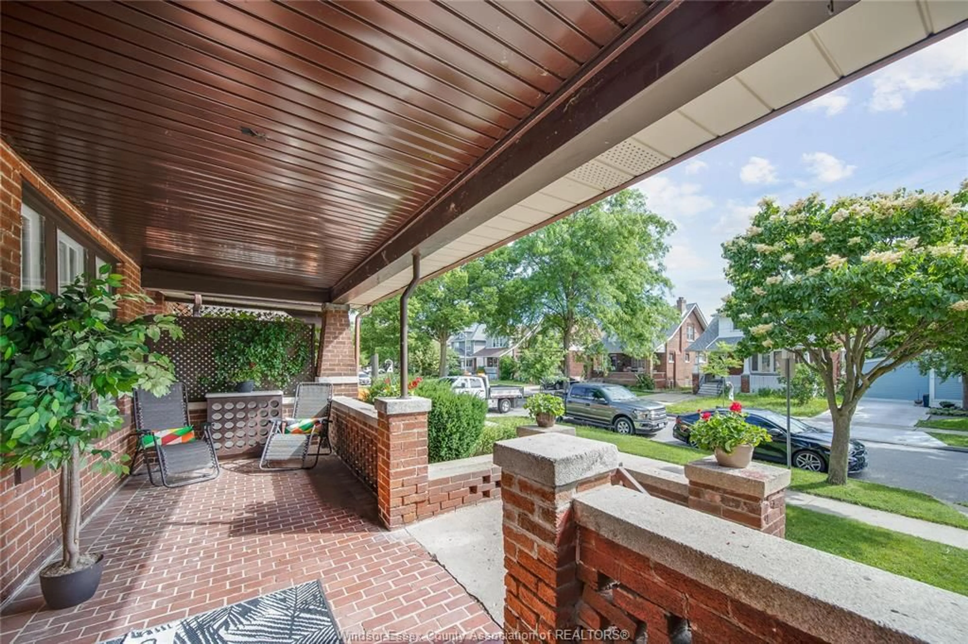 Patio, street for 879 DAWSON, Windsor Ontario N8Y 4A1