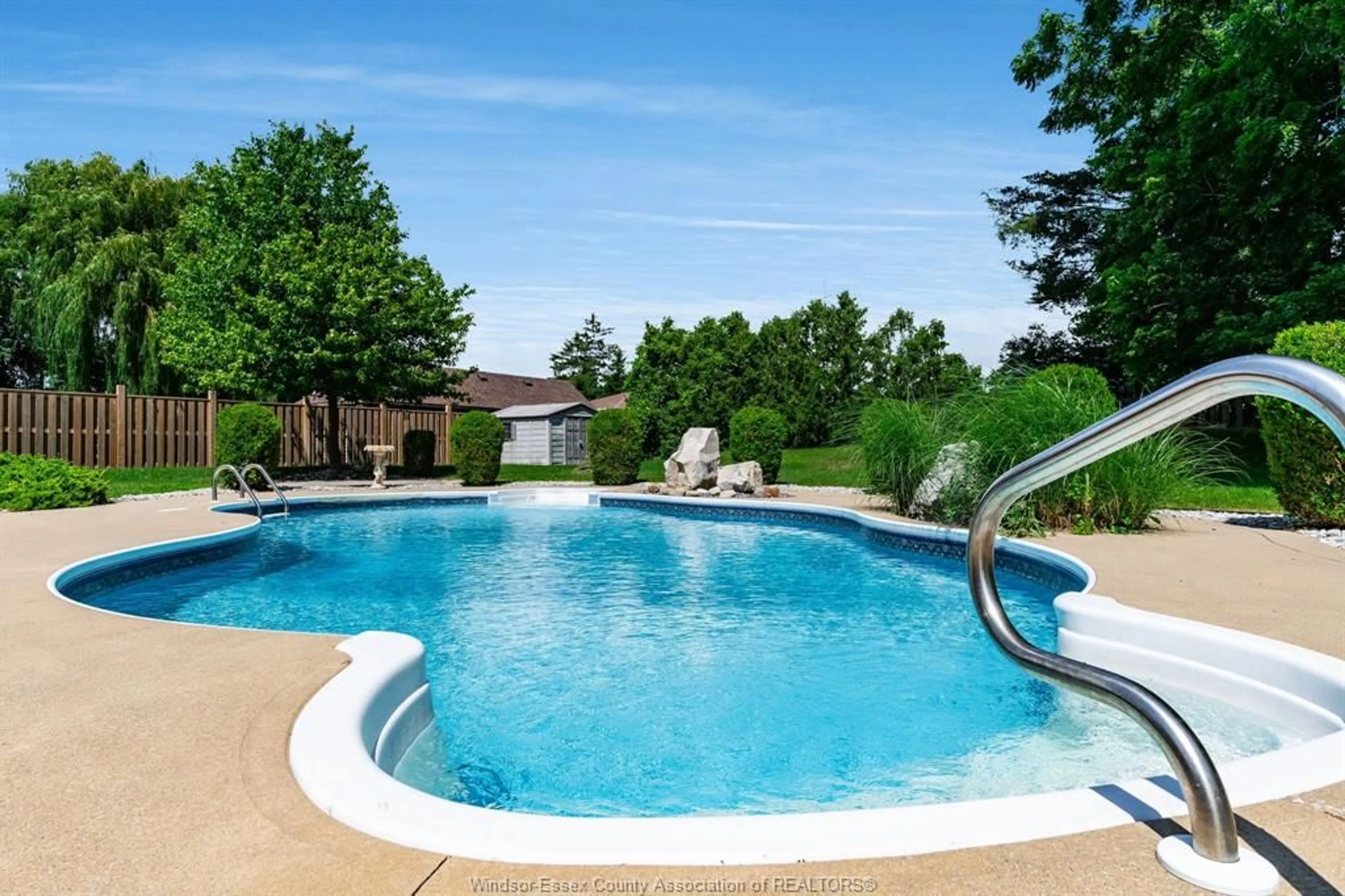 Pool for 3036 Aurelia Cres, Kingsville Ontario N9Y 3Y2