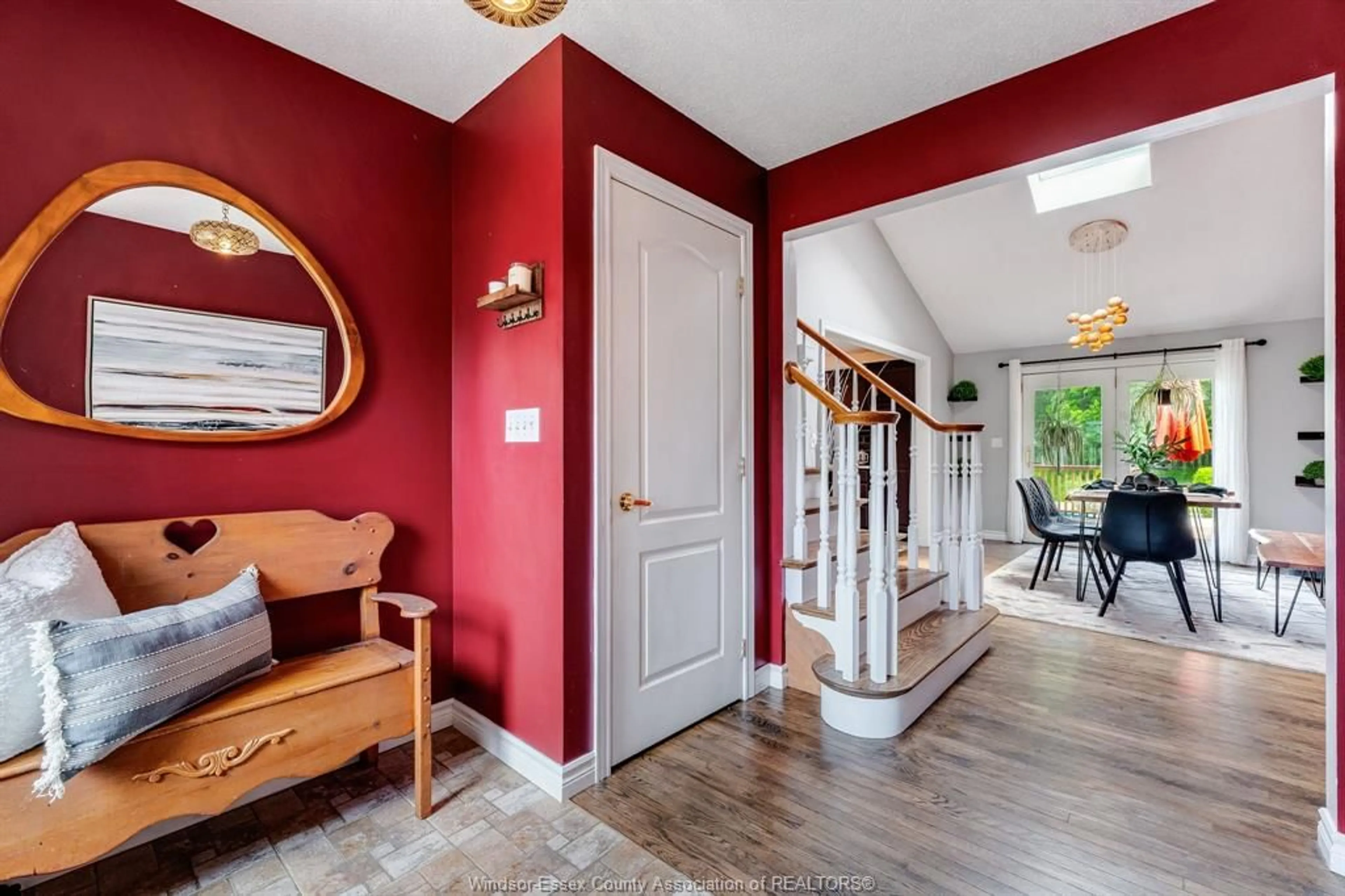 Indoor entryway for 3036 Aurelia Cres, Kingsville Ontario N9Y 3Y2