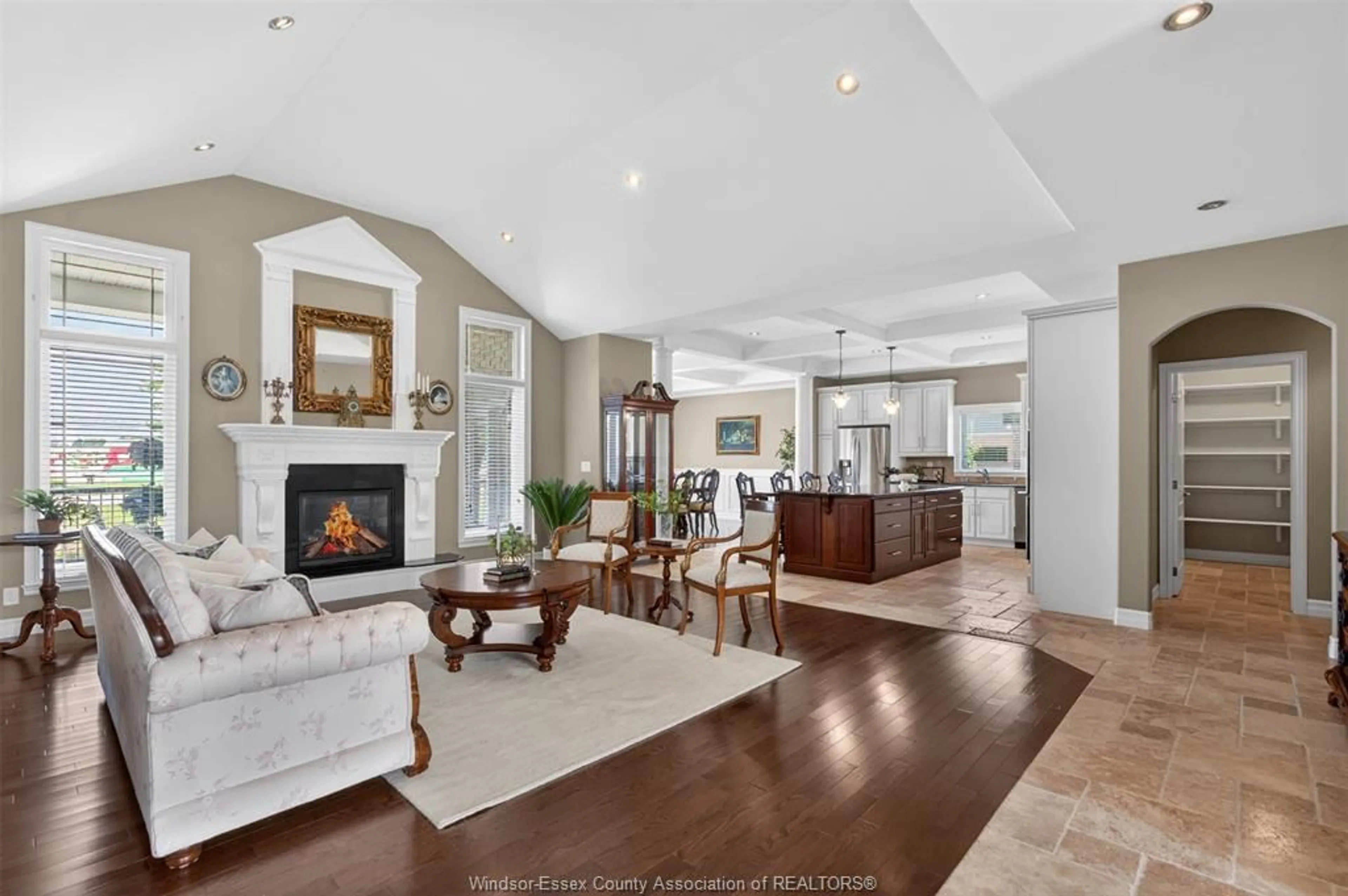 Open concept kitchen, ceramic/tile floor for 6 VALLOCHIE Crt, Kingsville Ontario N9Y 4C8